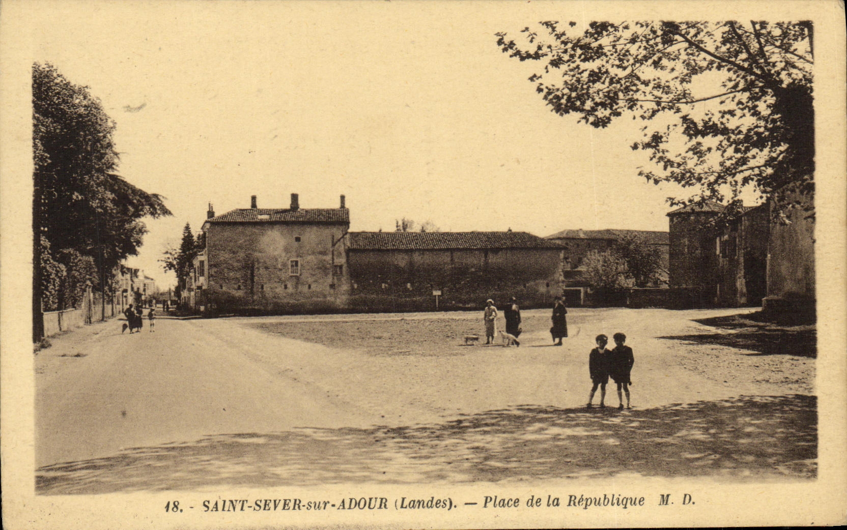 CPA Saint Sever sur Adour Place de la Republique