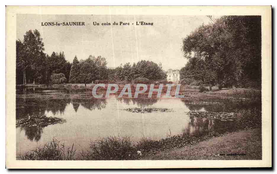 LONS-le-SAUNIER — Un coin du Parc — L'Étang