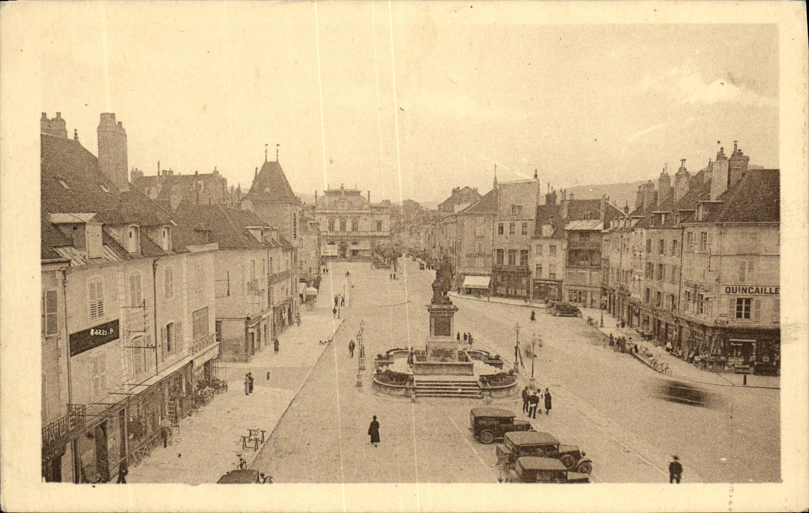 Lons-le-Saunier — Place de la Liberté — Édition La Givette