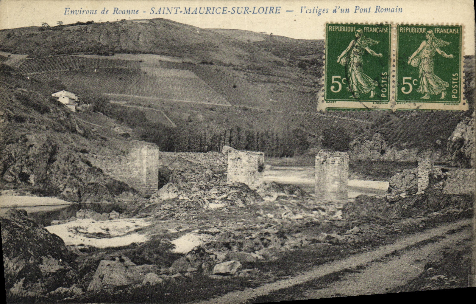 CPA Environs de Roanne Saint Maurice Sur Loire Vestiges d un pont romain