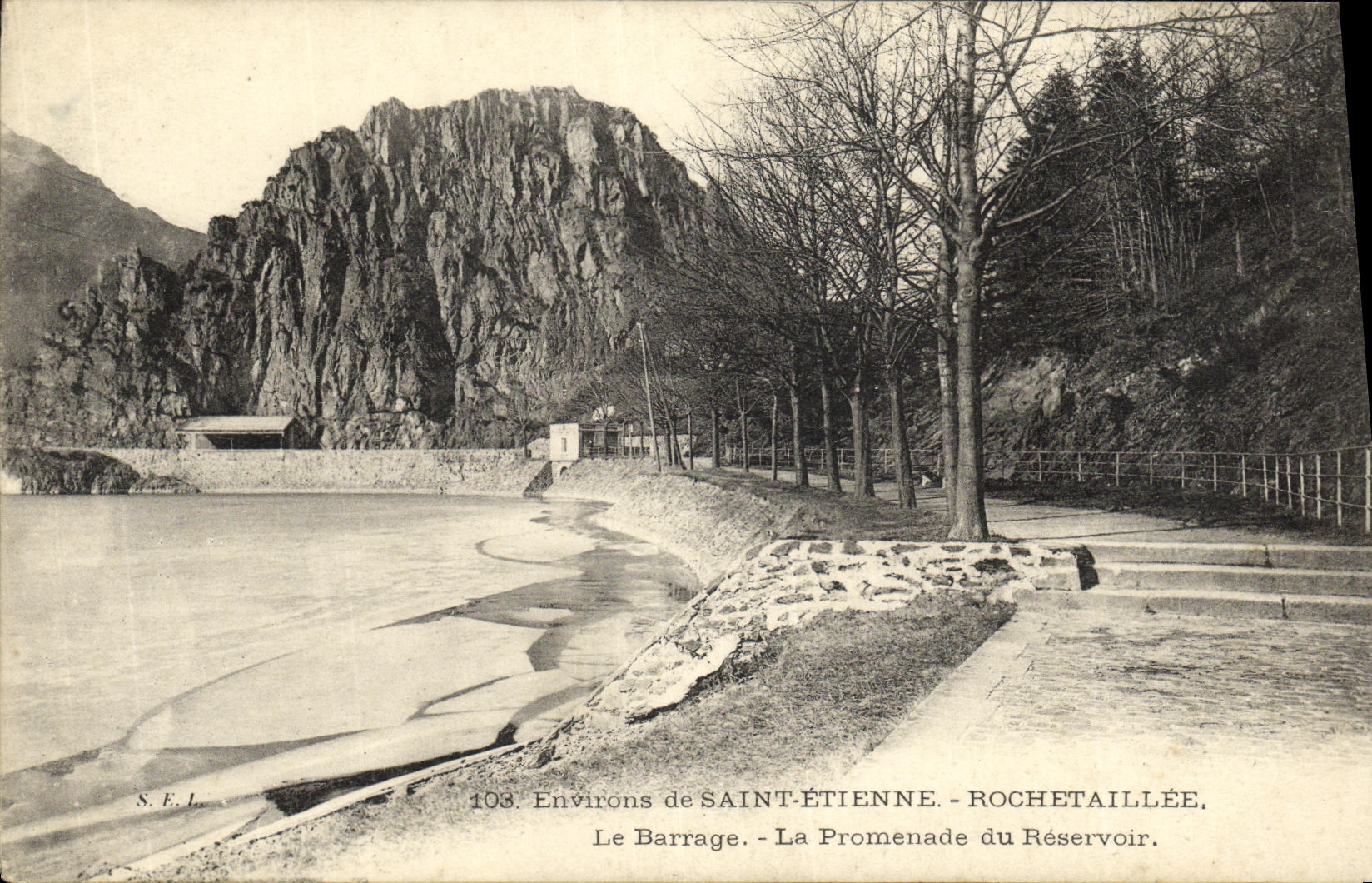 CPA Environs de St Etienne Entree Rochetaillee Le Barrage La Promenade du reservoir