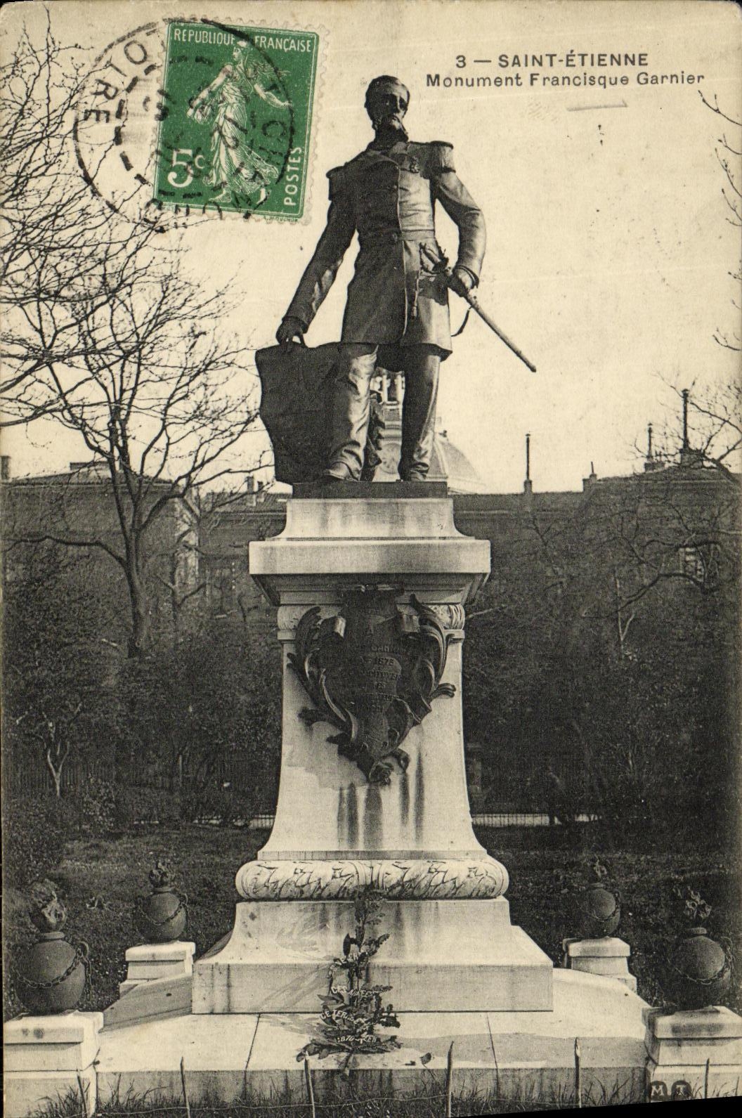 CPA St Etienne Entree Le Monument Francisque