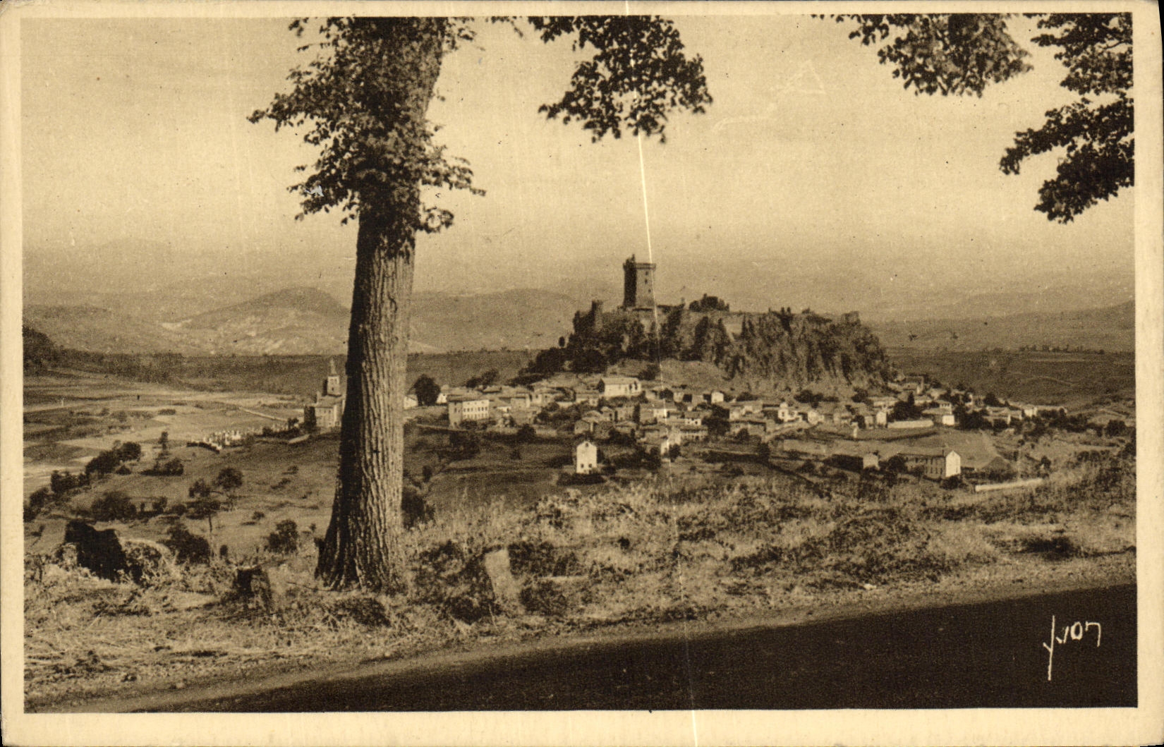 CPA Le Puy Vue Generale Prise de la Route de Saugues