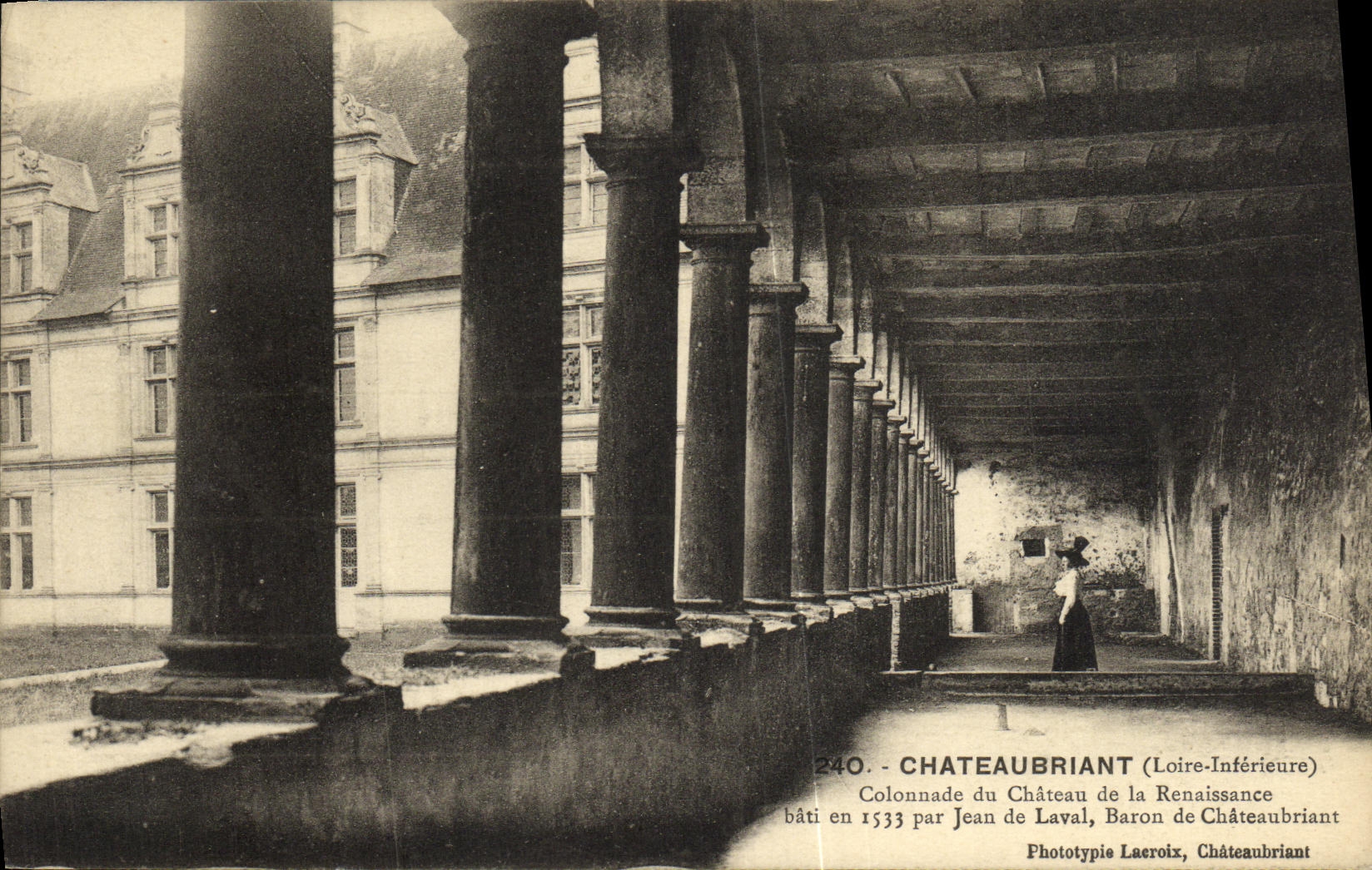 CPA Chateaubriant Colonnade du chateau de la Renaissance 