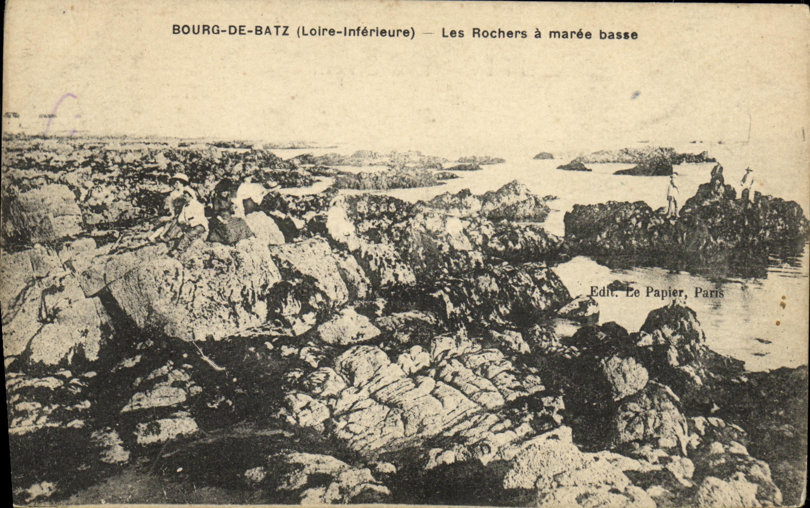 CPA Bourg De Batz Les Rochers a Maree Basse