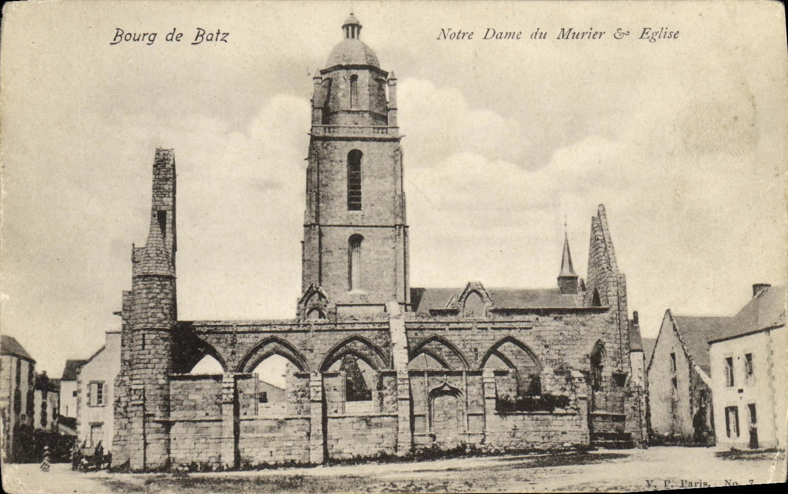 CPA Bourg De Batz Notre Dame du Murier et Eglise