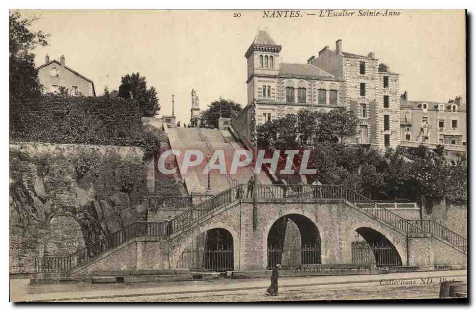CPA Nantes L Escalier Sainte Anne