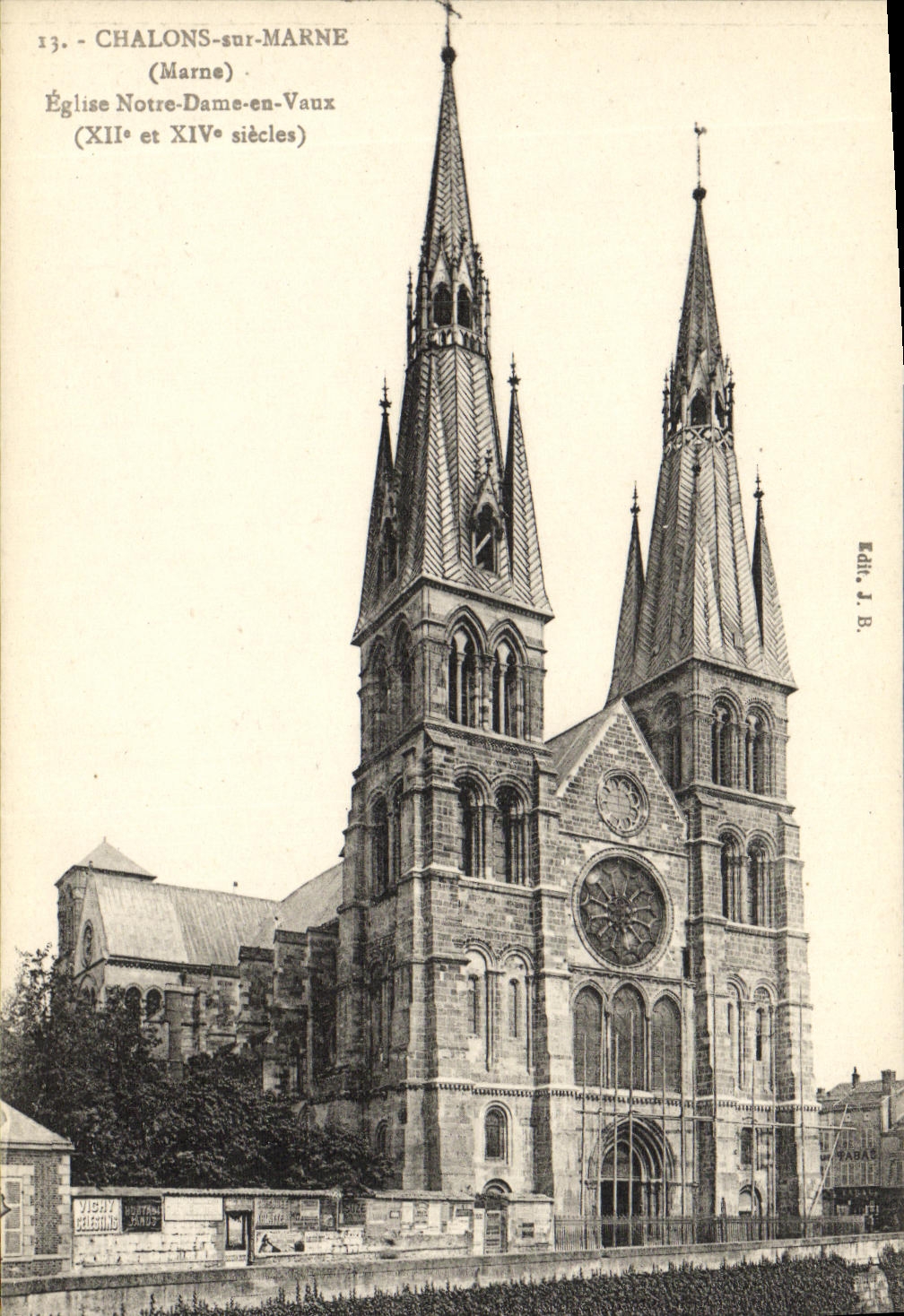 CPA Chalons sur Marne Eglise Notre Dame en Vaux