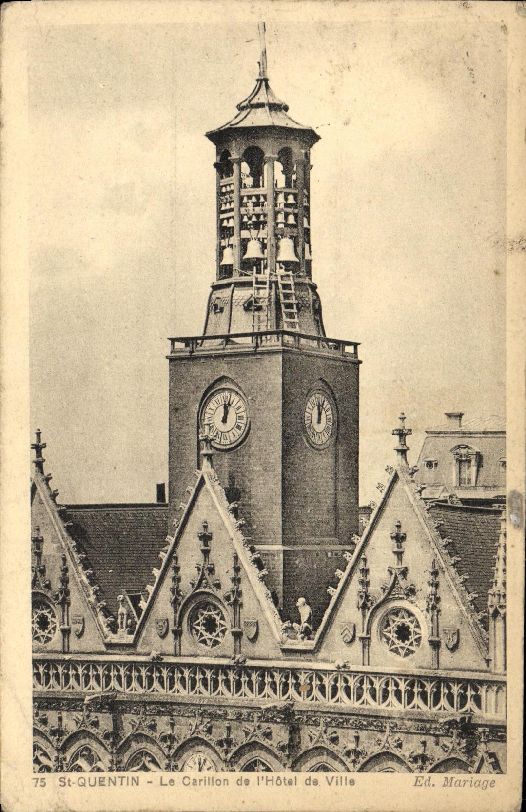 CPA St Quentin Le Carillon de L Hotel de Ville