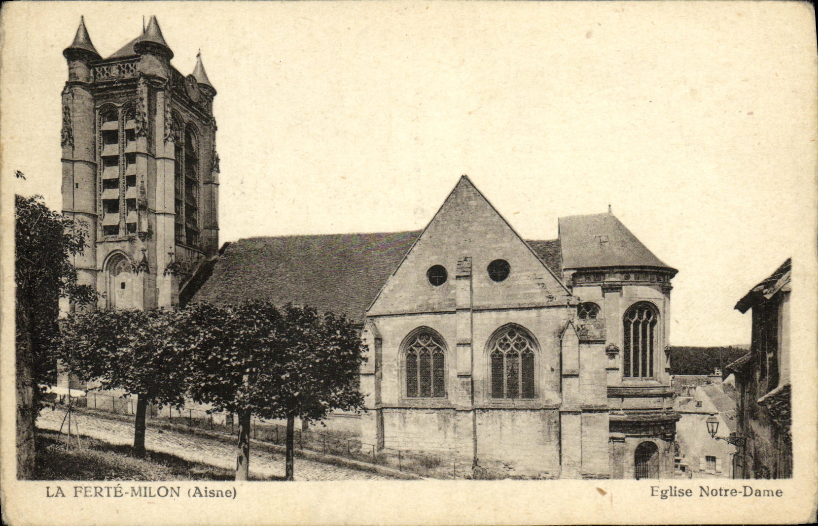 CPA La Ferte Milon Eglise Notre Dame