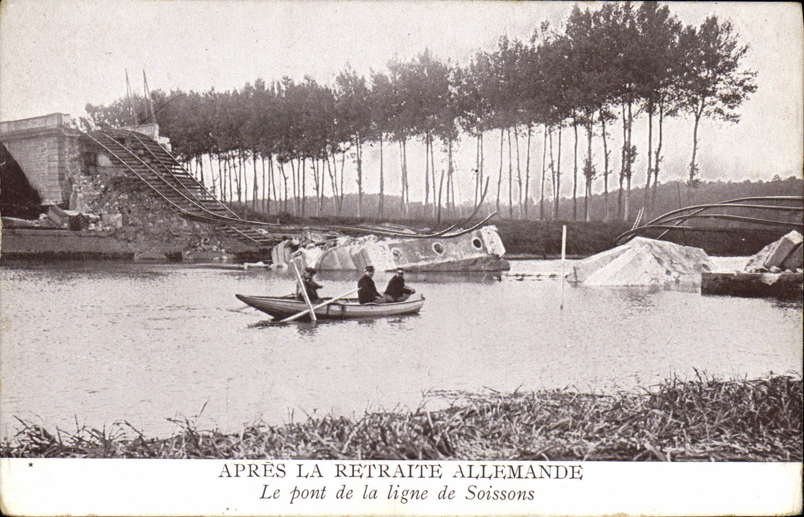 CPA Soissons Le pont de la ligne de Soissons Militaria 