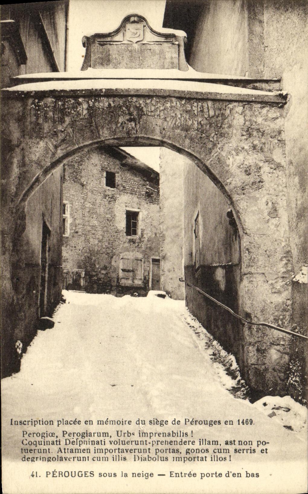 CPA Perouges Sous la Neige Entree Porte d en Bas