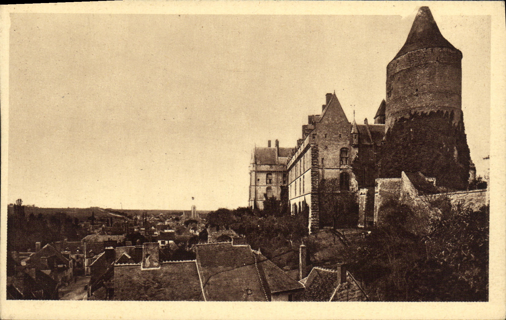 Châteaudun — Le Château et le Faubourg Saint-Jean — Edition Pay-Neuver (E.-et-L.)