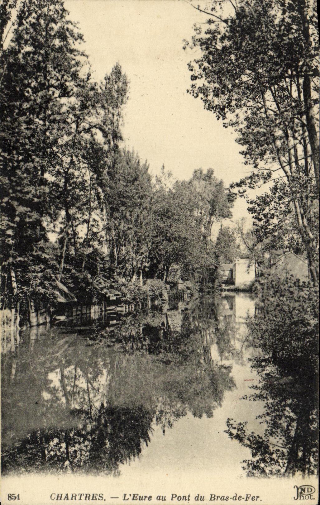 CPA Chartres L Eure au Pont du Bras de Fer