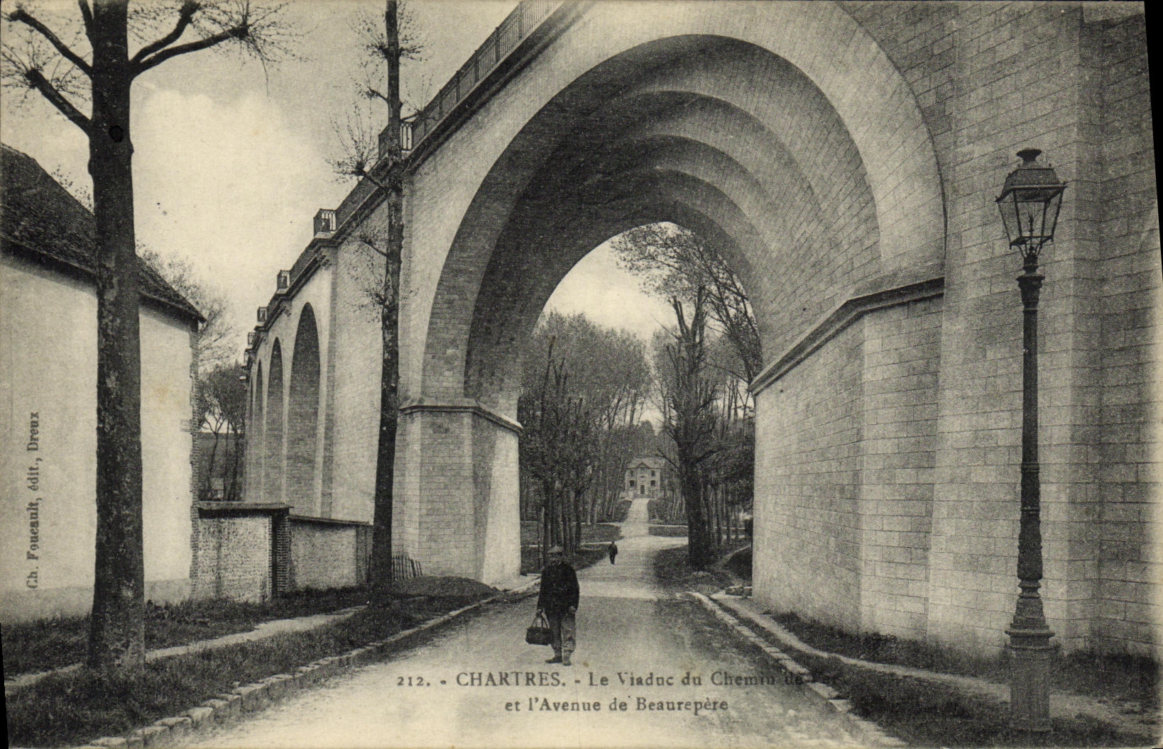 Chartres — Der Eisenbahnviadukt und die Avenue de Beaurepère — Verlag F. Foucault, Dreux, n° 212