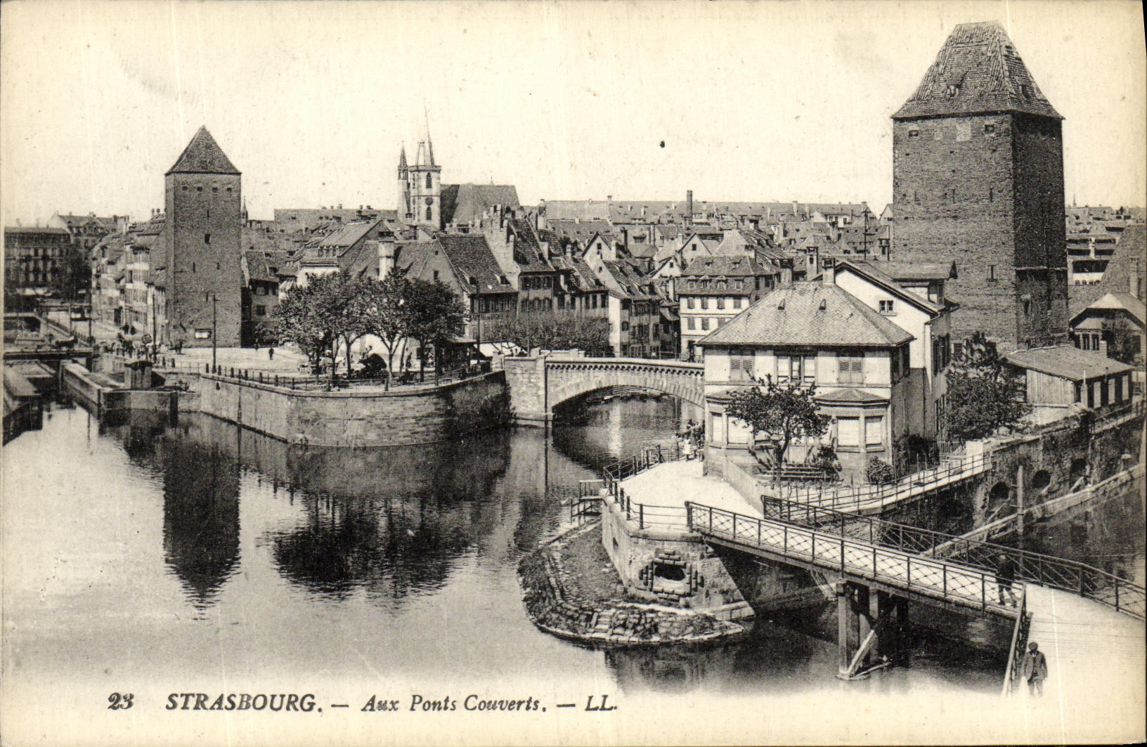 CPA Strasbourg Aux Ponts Couverts