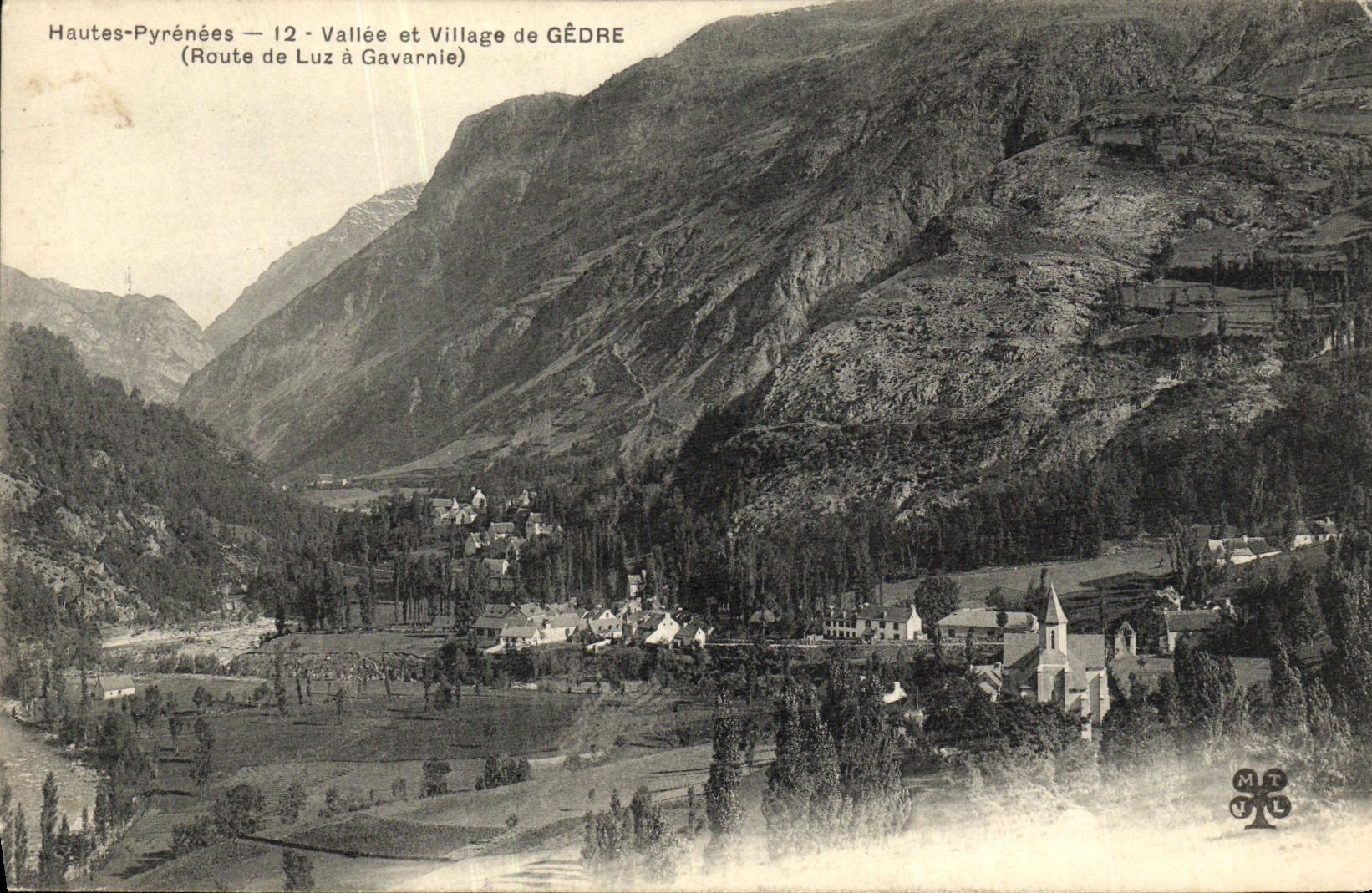 Vallée et Village de GÈDRE — Hautes-Pyrénées — Route de Luz à Gavarnie