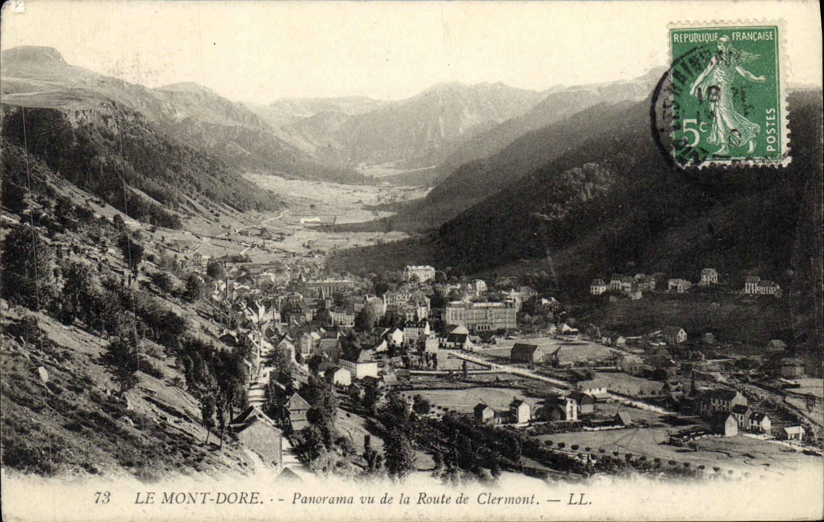 CPA Le Mont Dore Panorama Ve de la Route de Clermont
