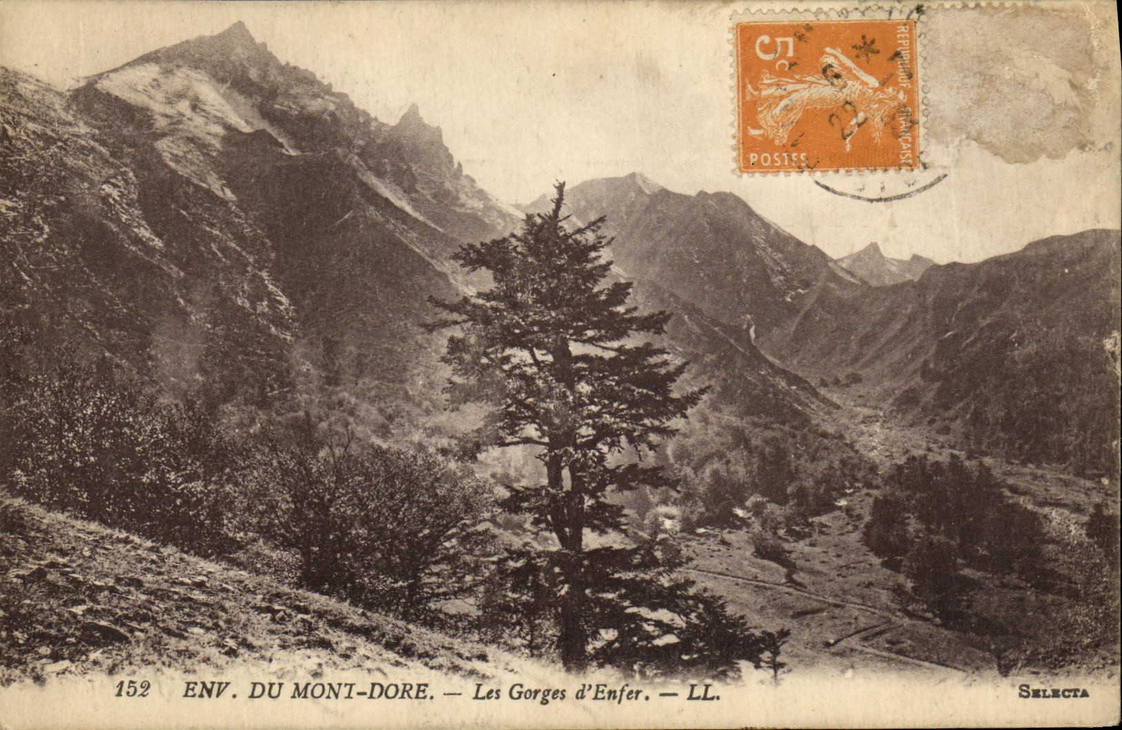 CPA Environs du Mont Dore Les Gorges d Enfer