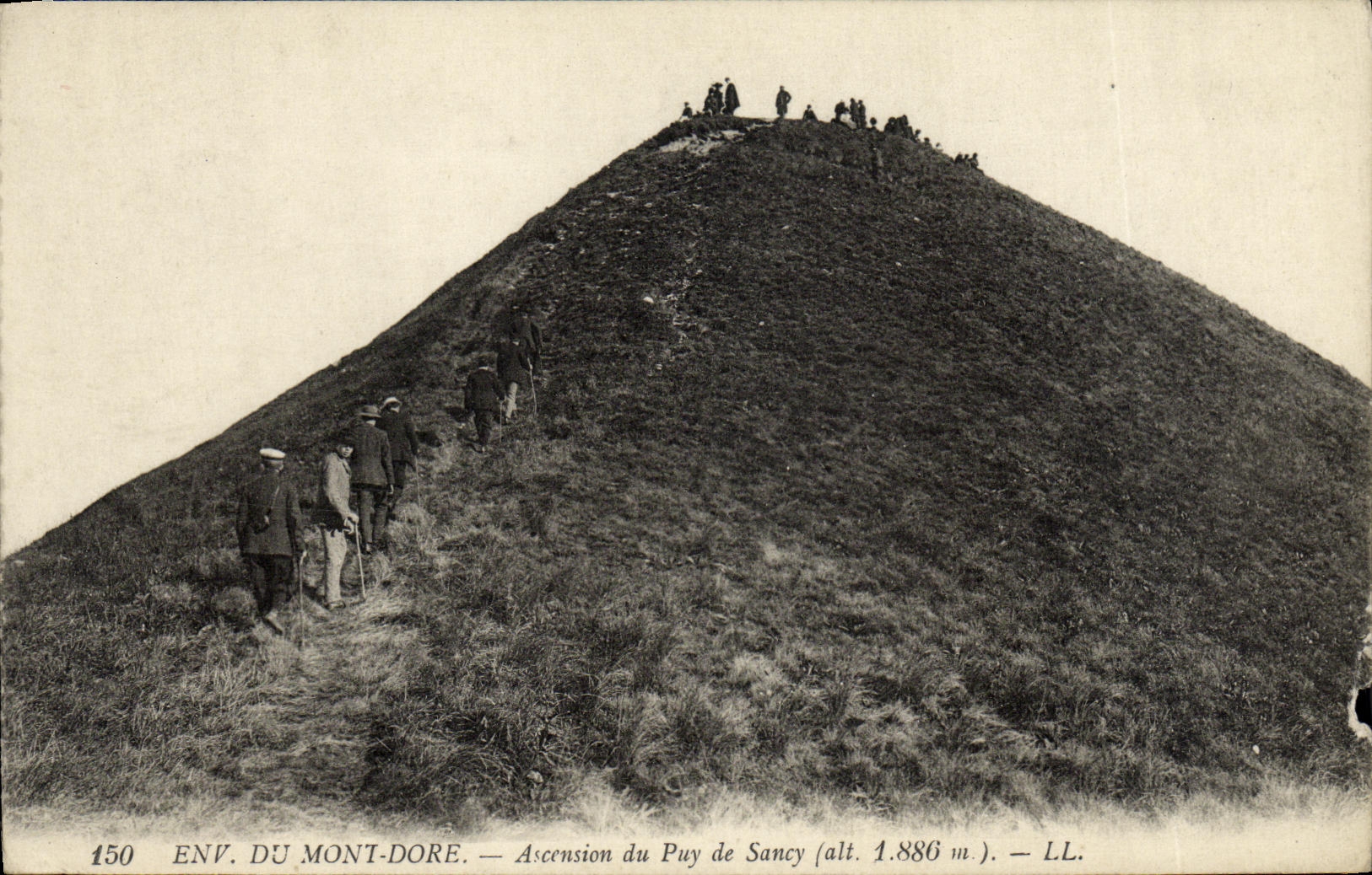 CPA Le Mont Dore Ascension du Puy de Sancy