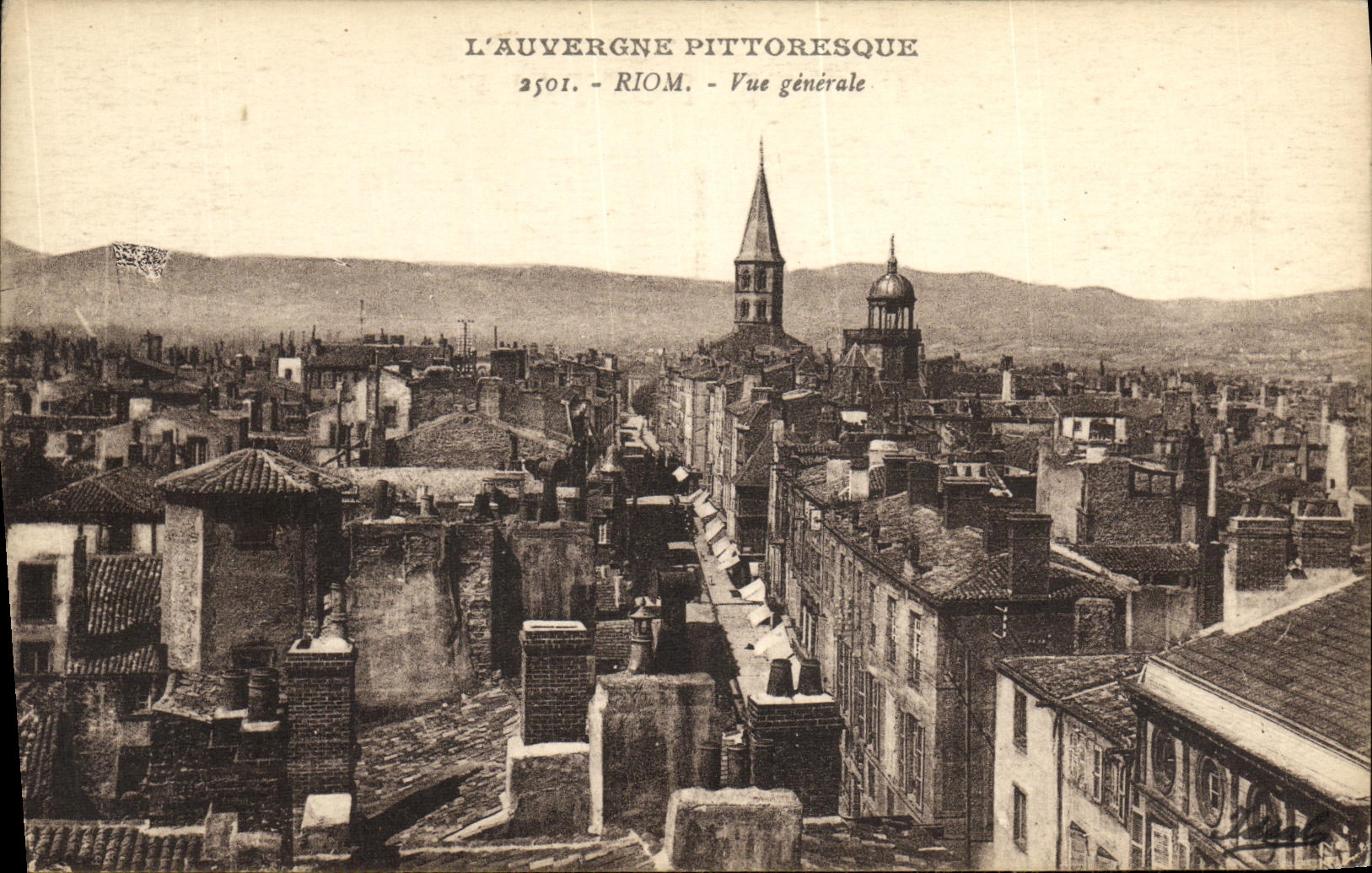 CPA L Auvergne Riom Vue Generale