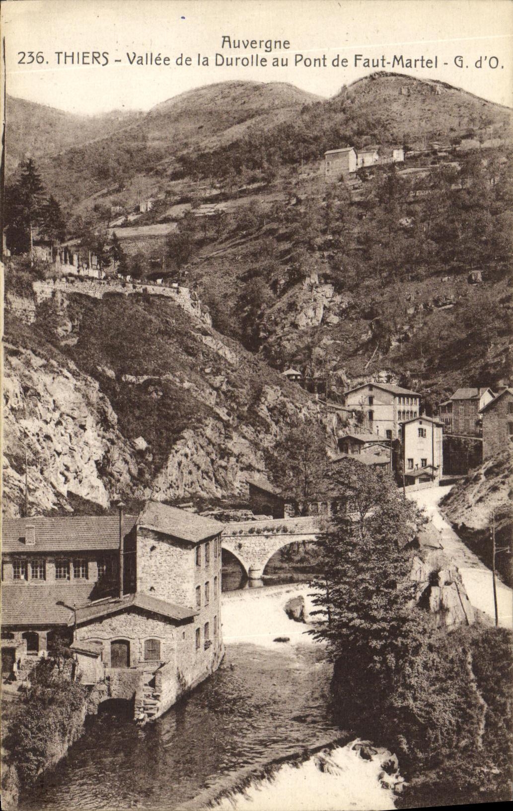 Vallée de la Durolle au Pont de Faut-Martel — Auvergne — G. d'O.