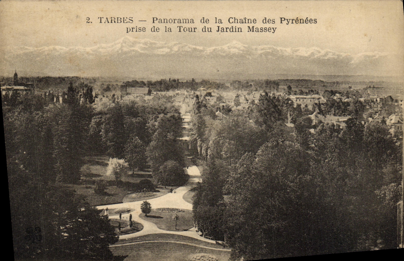 Tarbes — Panorama de la Chaîne des Pyrénées — prise de la Tour du Jardin Massey