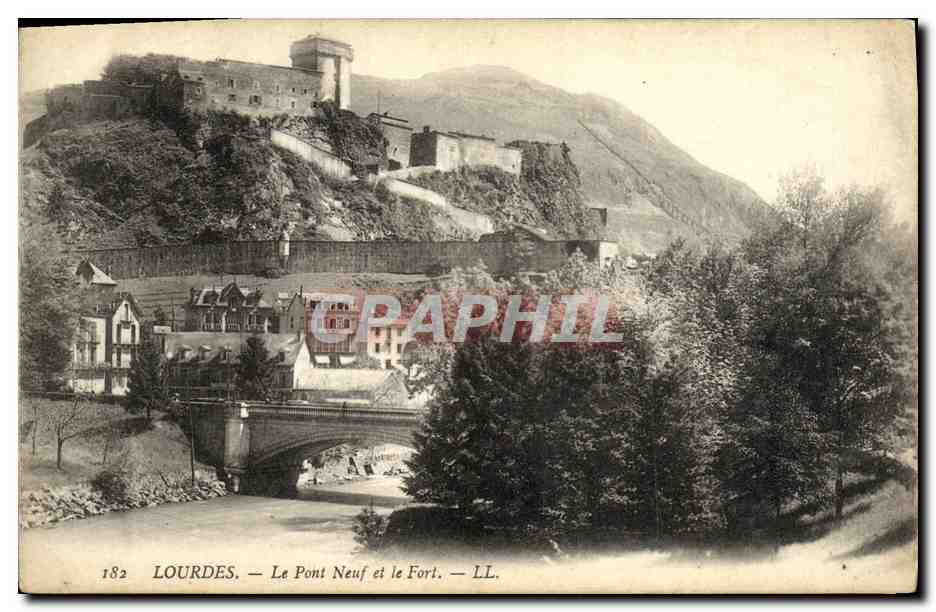 CPA Gavarnie Le Pont Neuf et le Fort