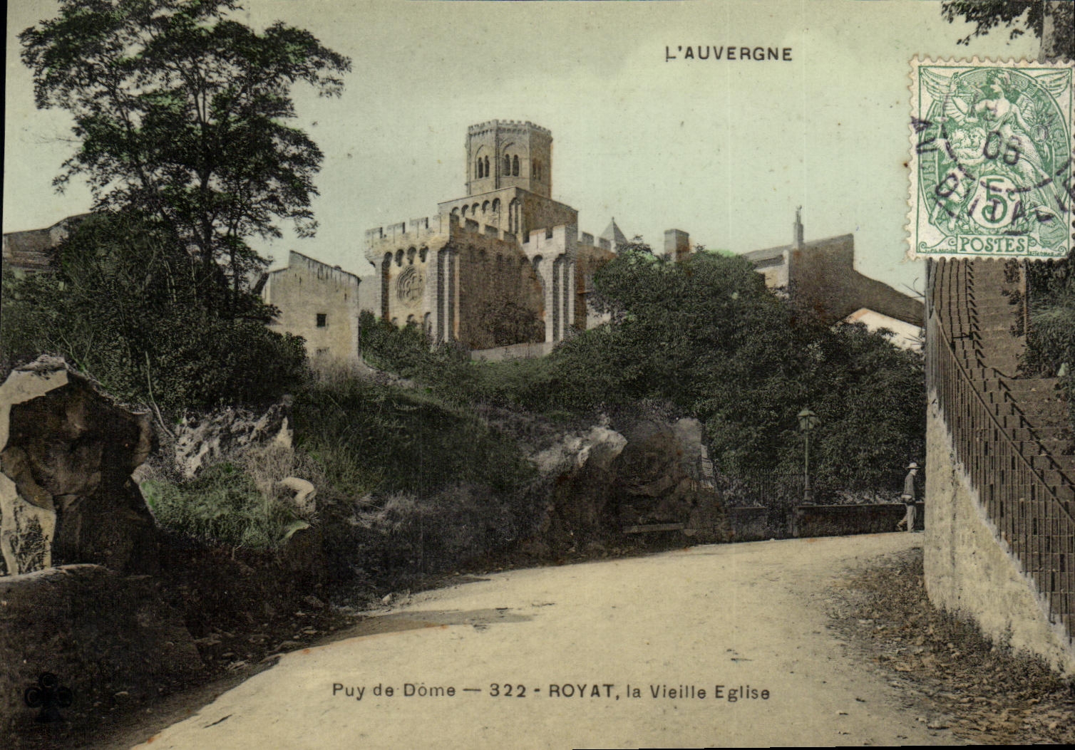 CPA Royat La Vieille Eglise