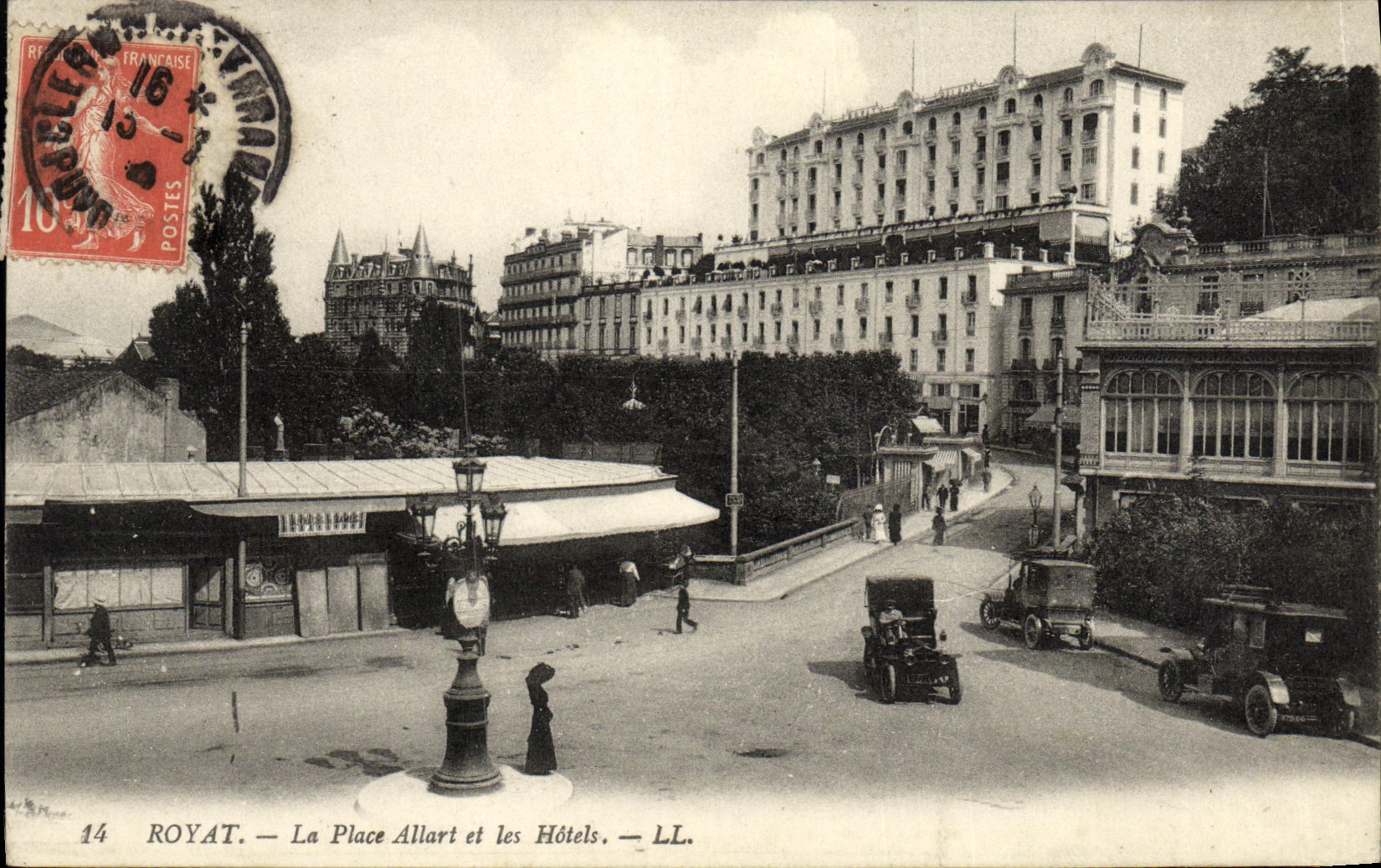 CPA Royat Le Place Allart et les Hotels Automobile