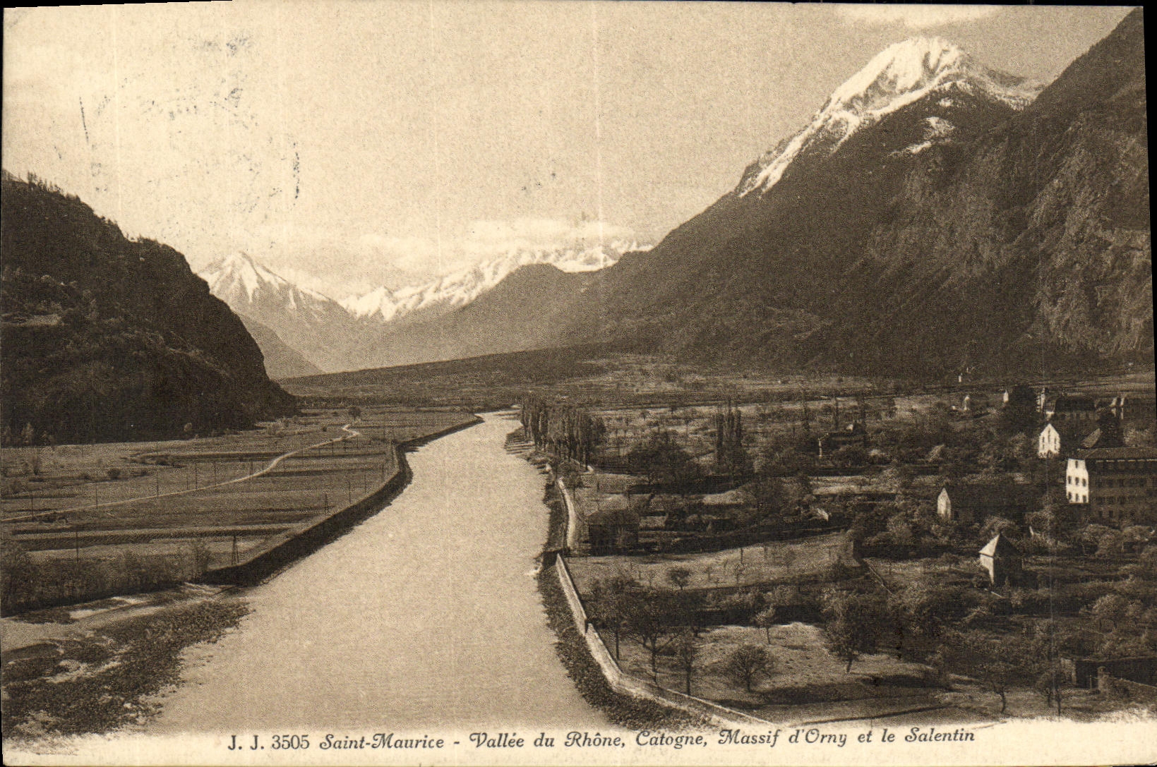 CPA Saint Maurice Vallee du Rhone Massif d Orny et le Salentin