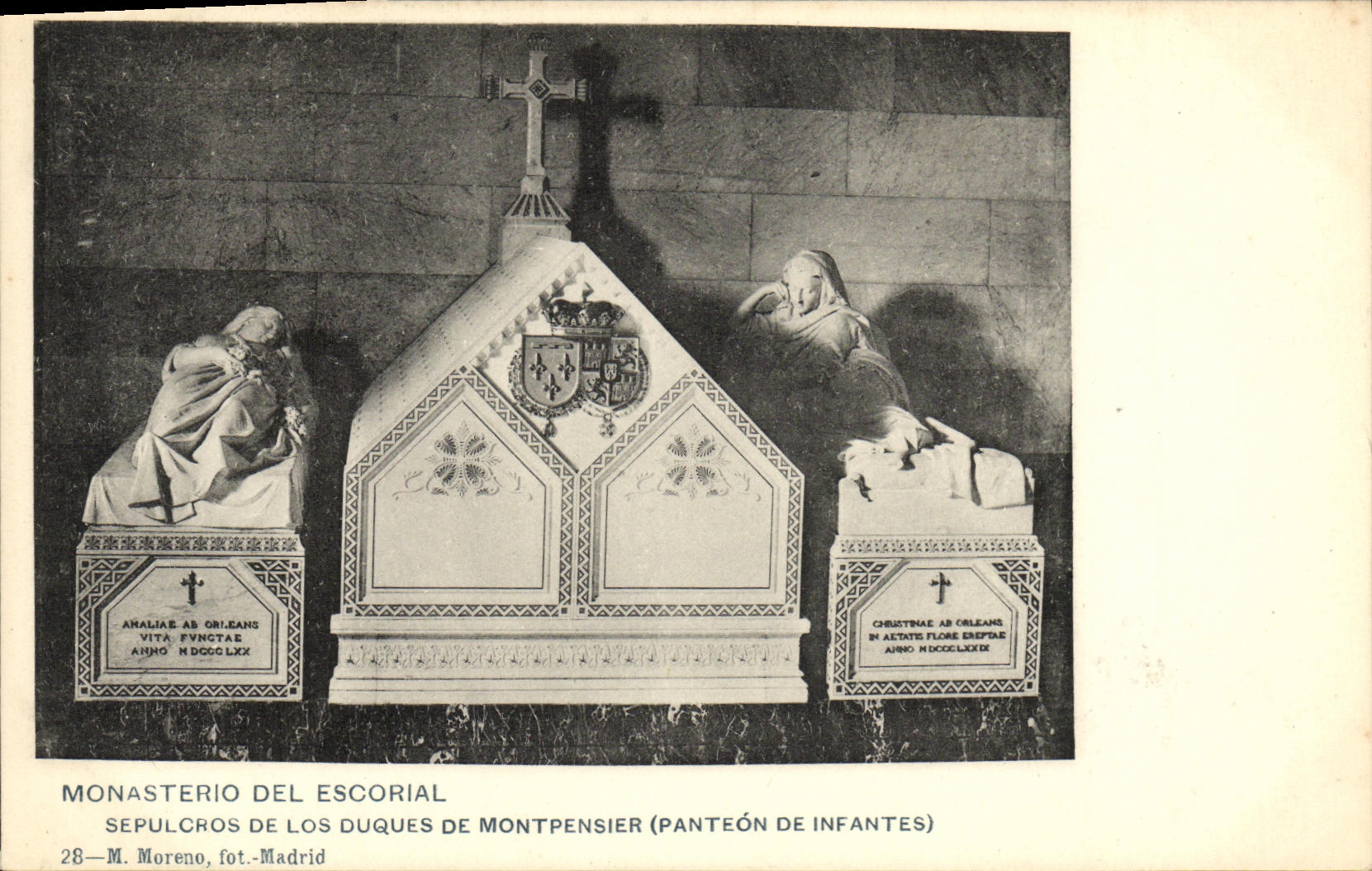Monasterio del Escorial — Sépulcros de los Duques de Montpensier (Panteón de Infantes) — M. Moreno, Madrid