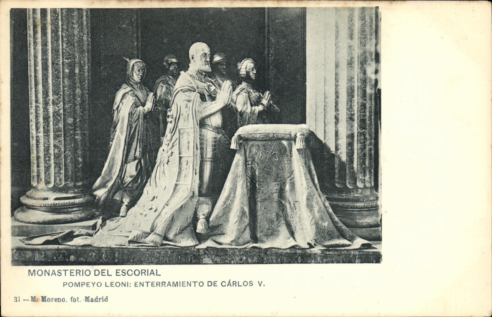 CPA Monasterio del Escorial Pompeyo Leoni Entrerramient to de Carlos V