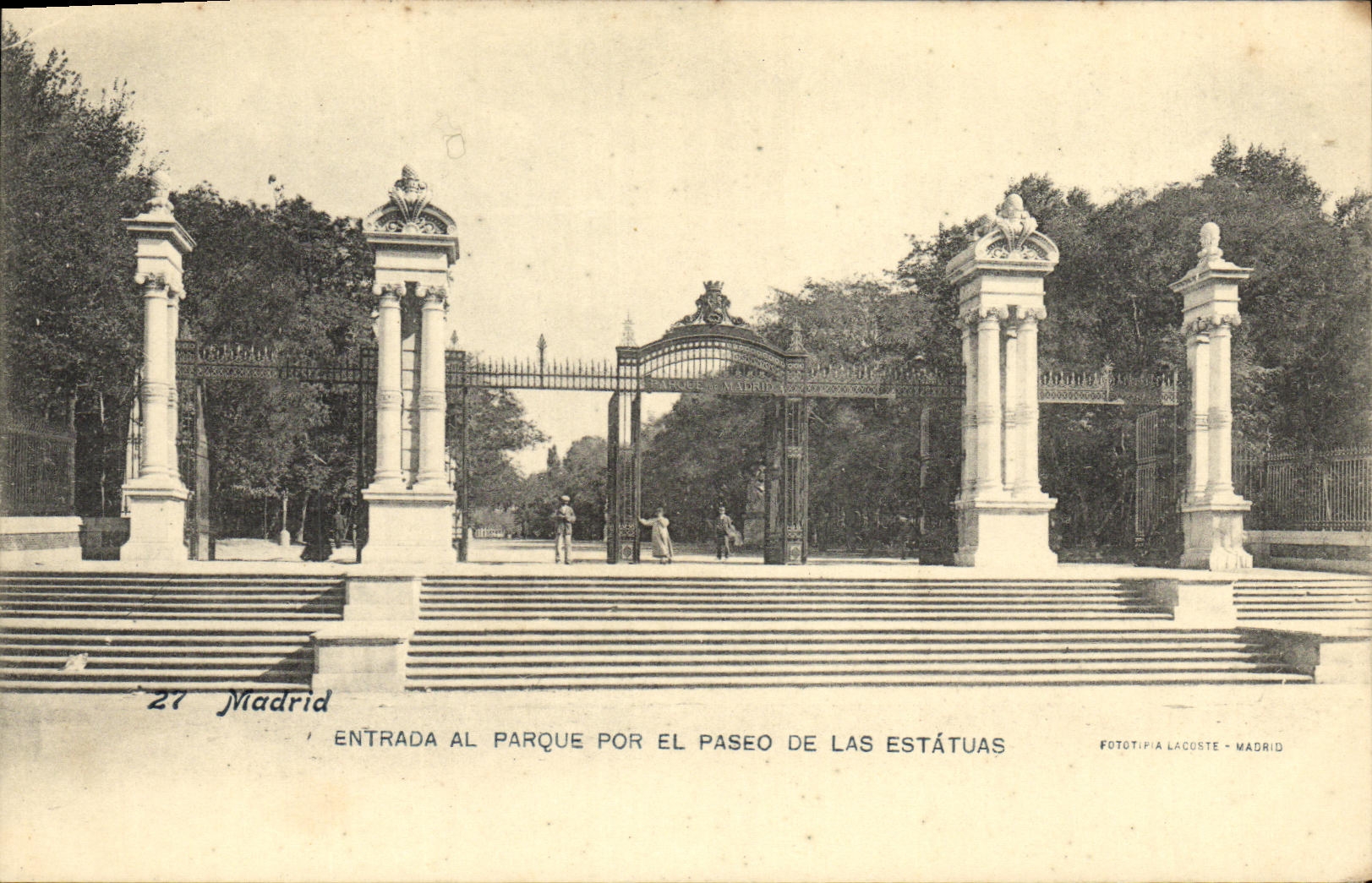 Entrada al Parque por el Paseo de las Estátuas — Madrid — Fototipia Lacoste
