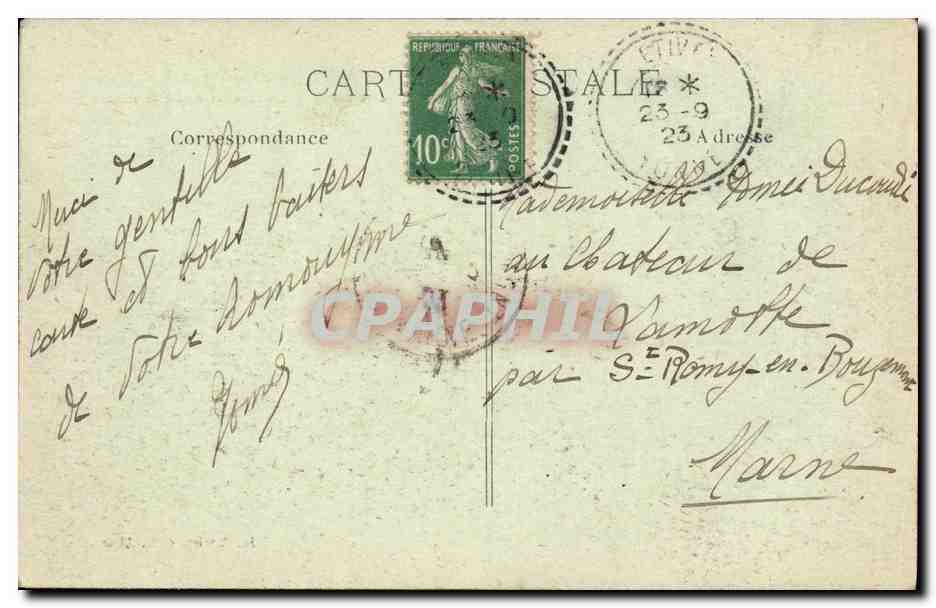 Alise-Sainte-Reine (Alésia) — Vue du Mont Auxois (Est) avec la montagne de Flavigny dominant la Vallée de l'Ozerain — éditeur : WALTER Éditeurs, Alise-Sainte-Reine — Verso