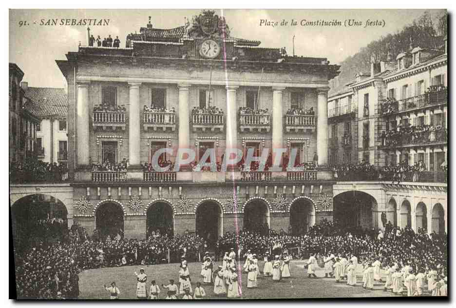 CPA San Sebastian Plaza de la Constitucion Une fiesta