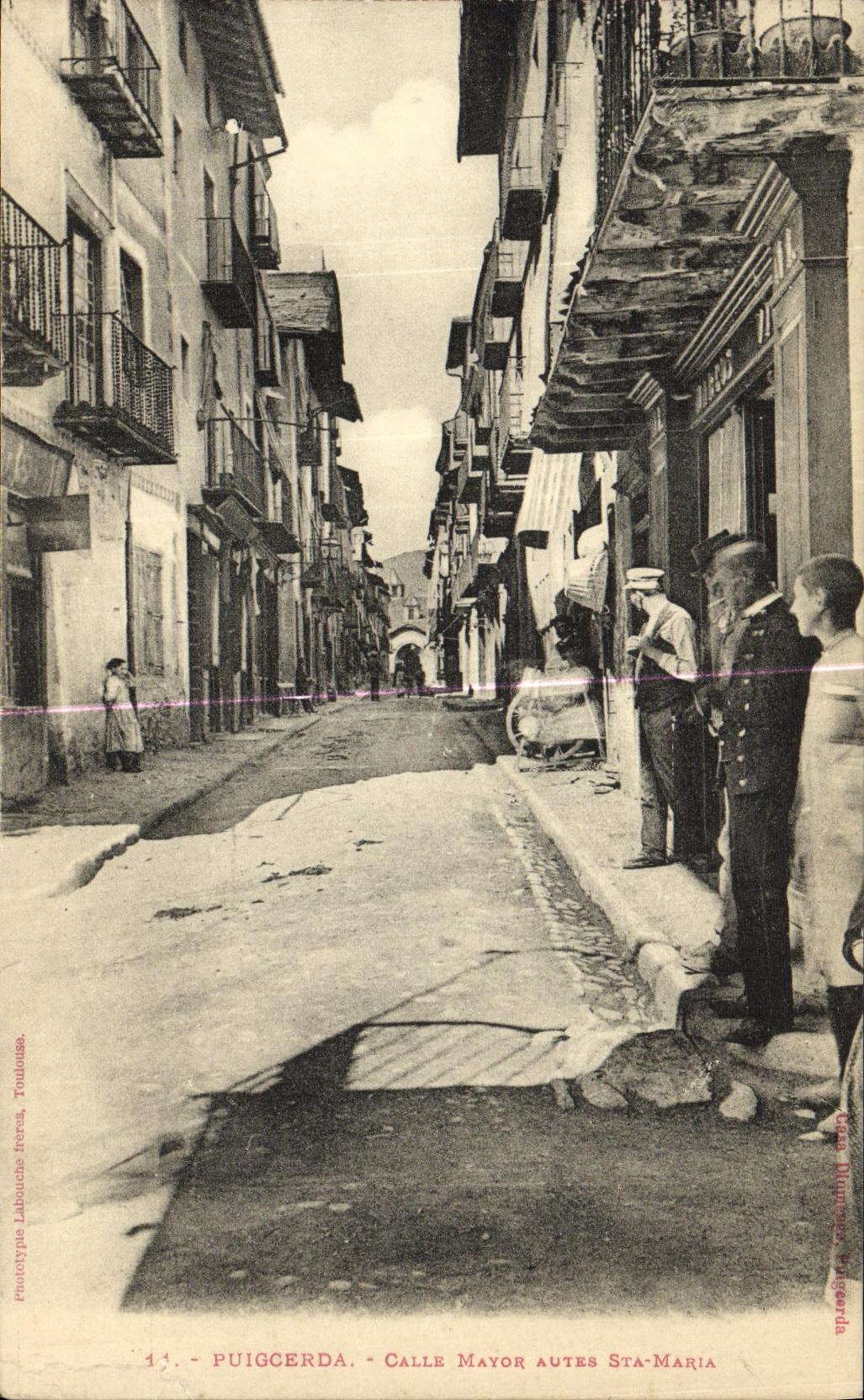 CPA Puigcerda Calle Mayor autes Sta Maria 