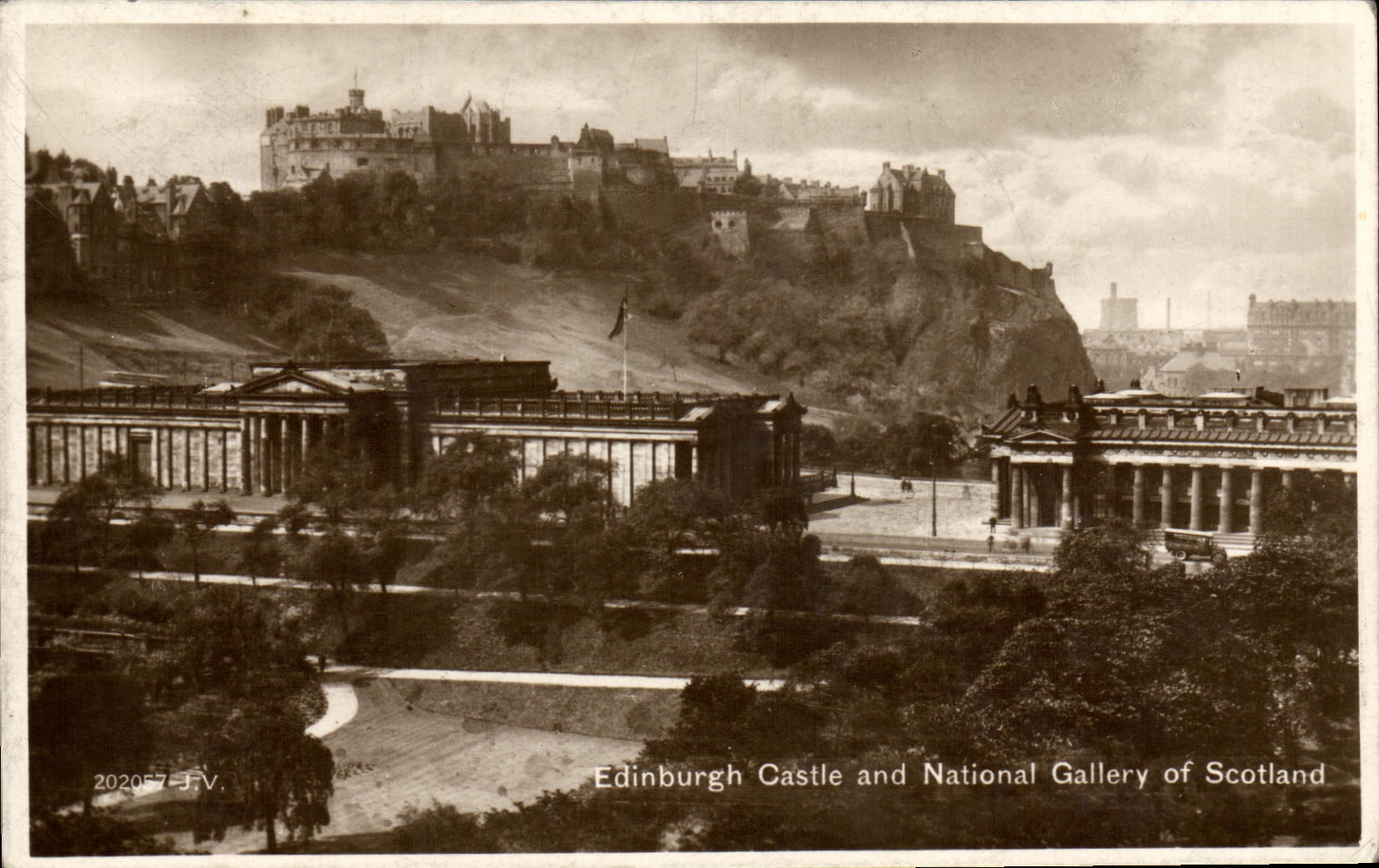 CPA Edinburgh Castle and National Gallery of Scotland