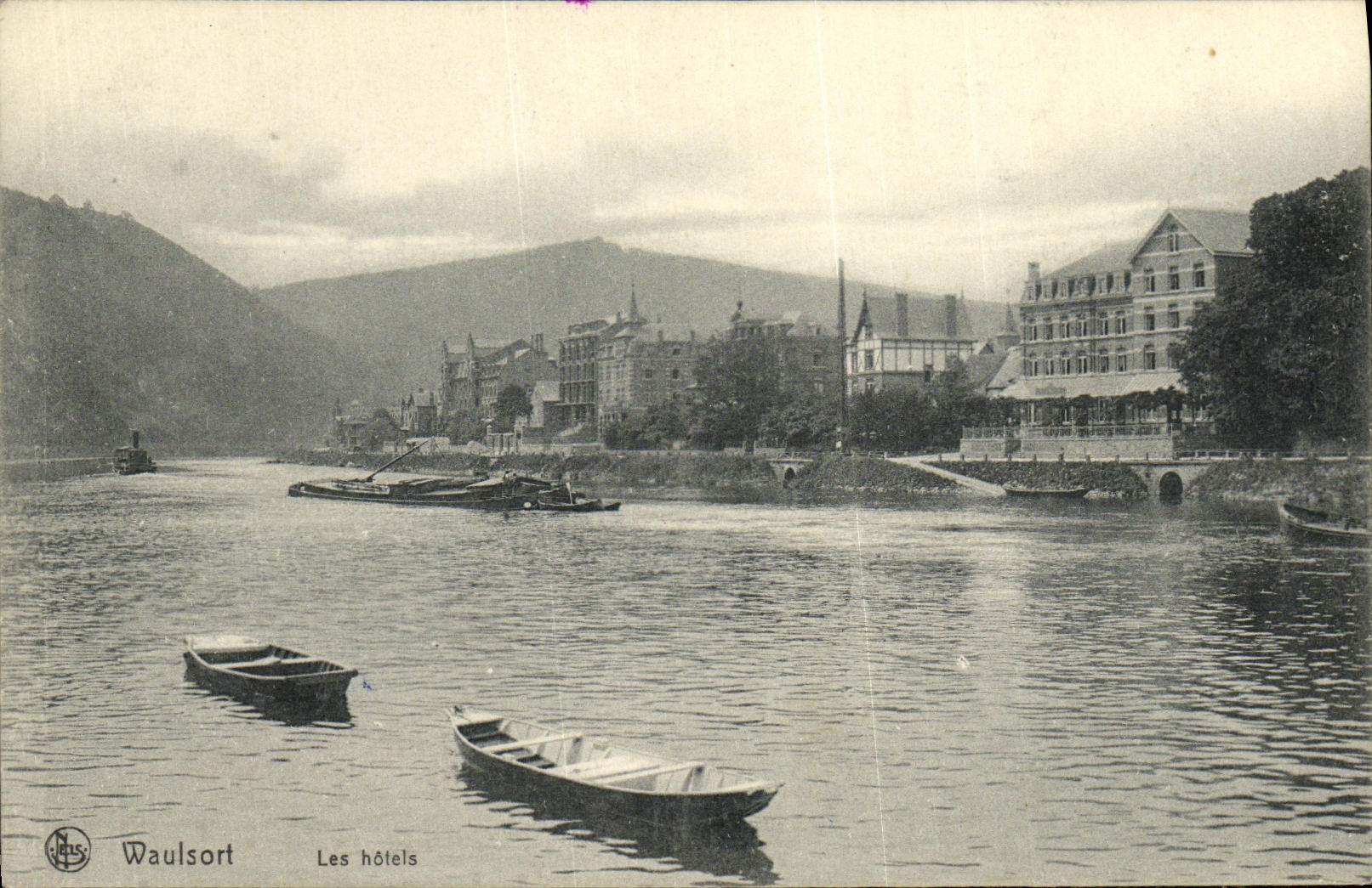 Waulsort — Les hôtels — éditeur J. L. S. n° 32 - Anverso