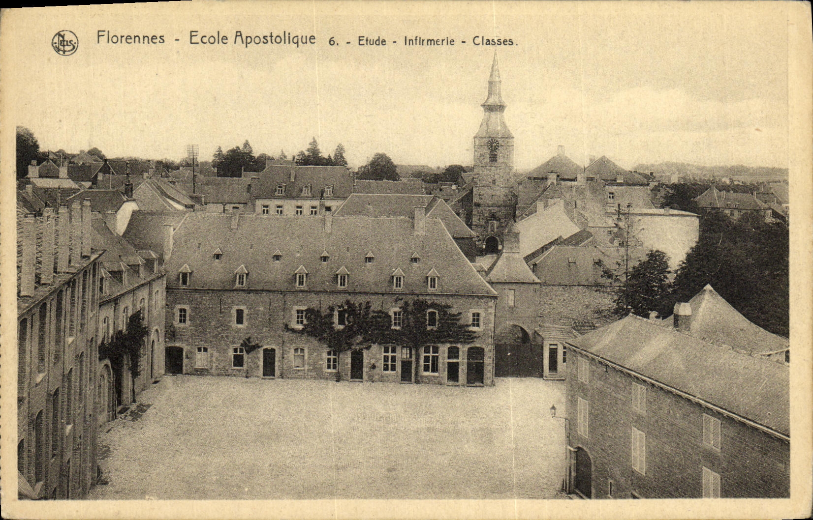 CPA Florennes Ecole Apostolique Etude Infirmerie Classes