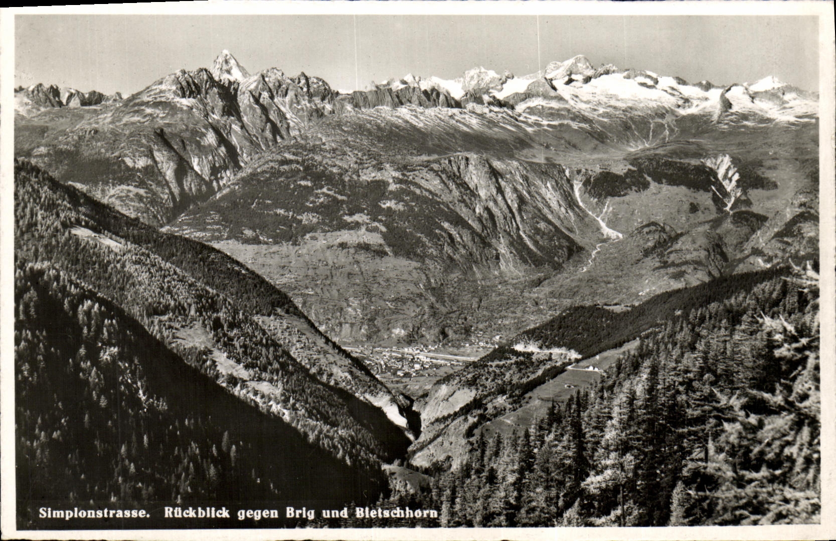 CPA Simplonstrasse Ruckblick gegen Brig und Bietschhorn
