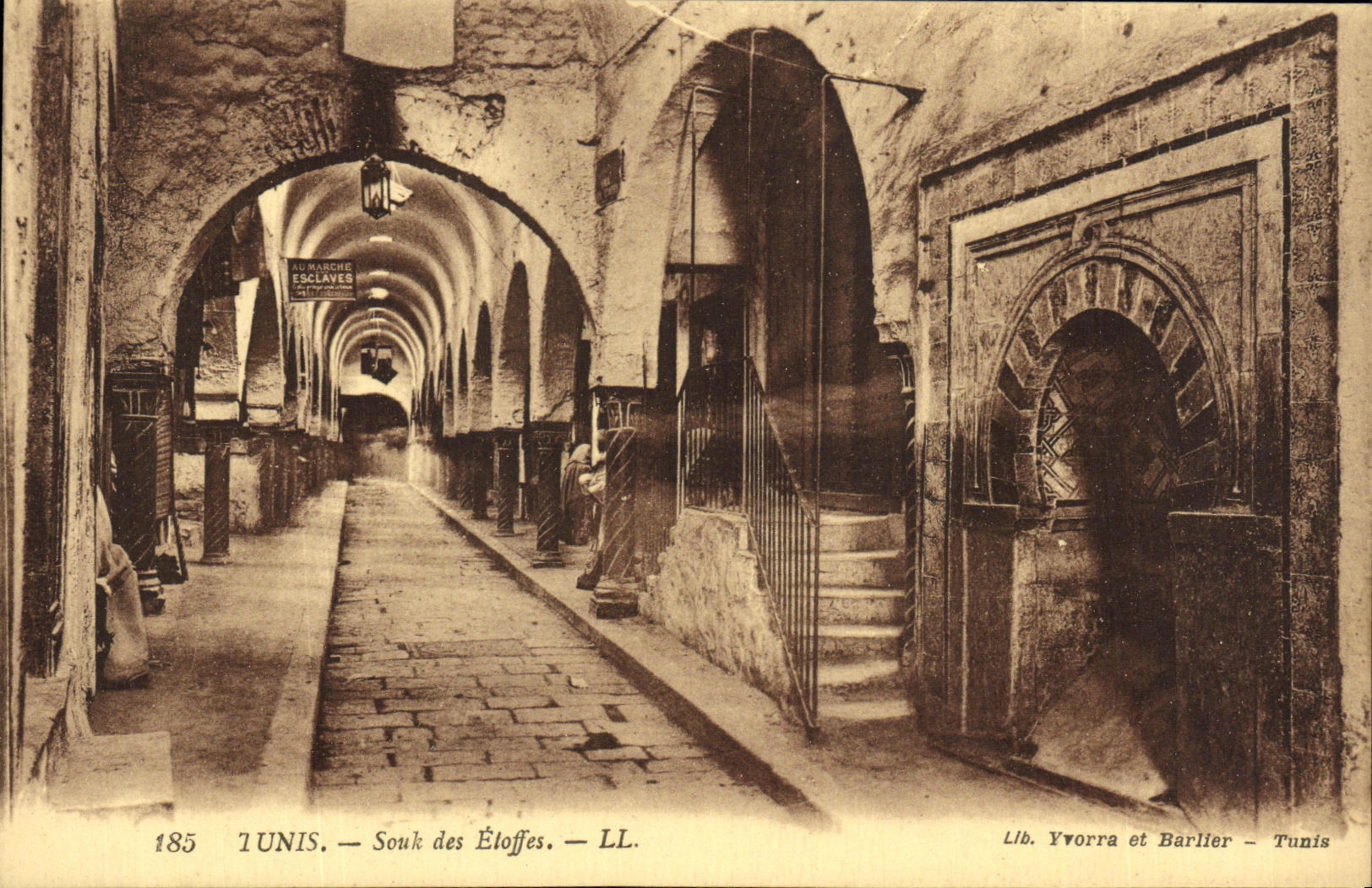 CPA Tunis Souk des Etoffes