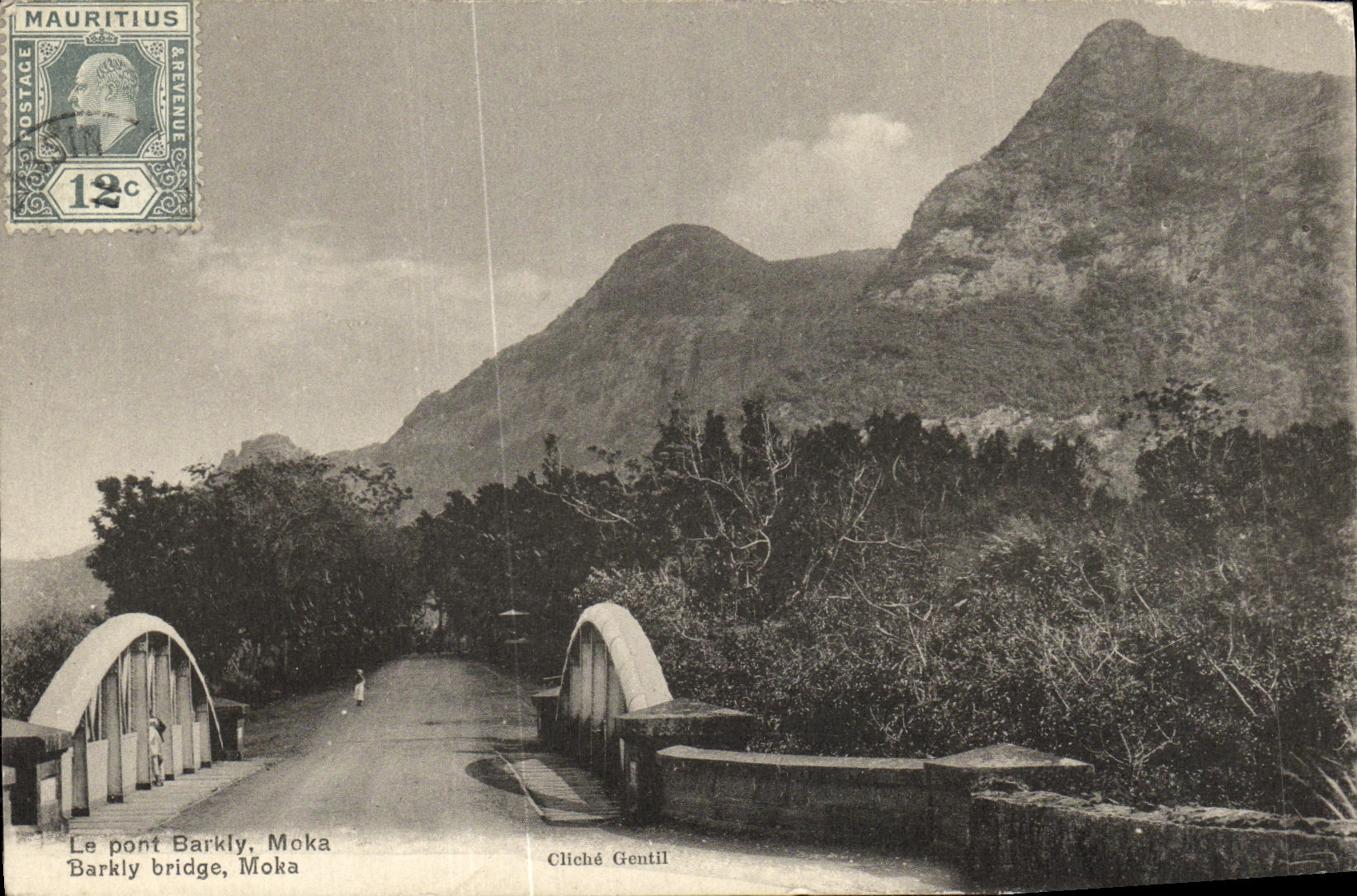 Le pont Barkly, Moka — vue du pont et des montagnes — Cliché Gentil