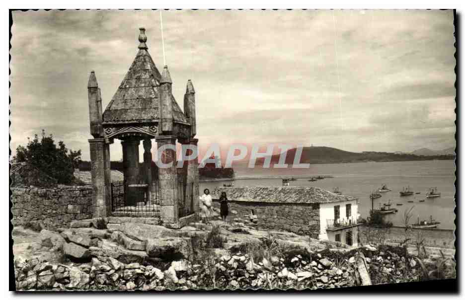 CPM Bayona Monumento a la Santisima Trinidad