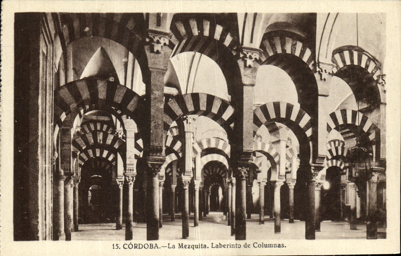 CPA Cordoba La Mezquita Laberinto de Columuas