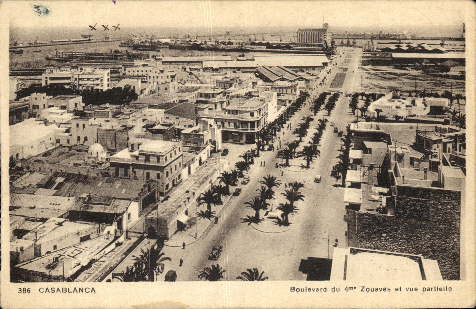 CPA Casablanca Boulevard du 4eme zouaves et vue partielle