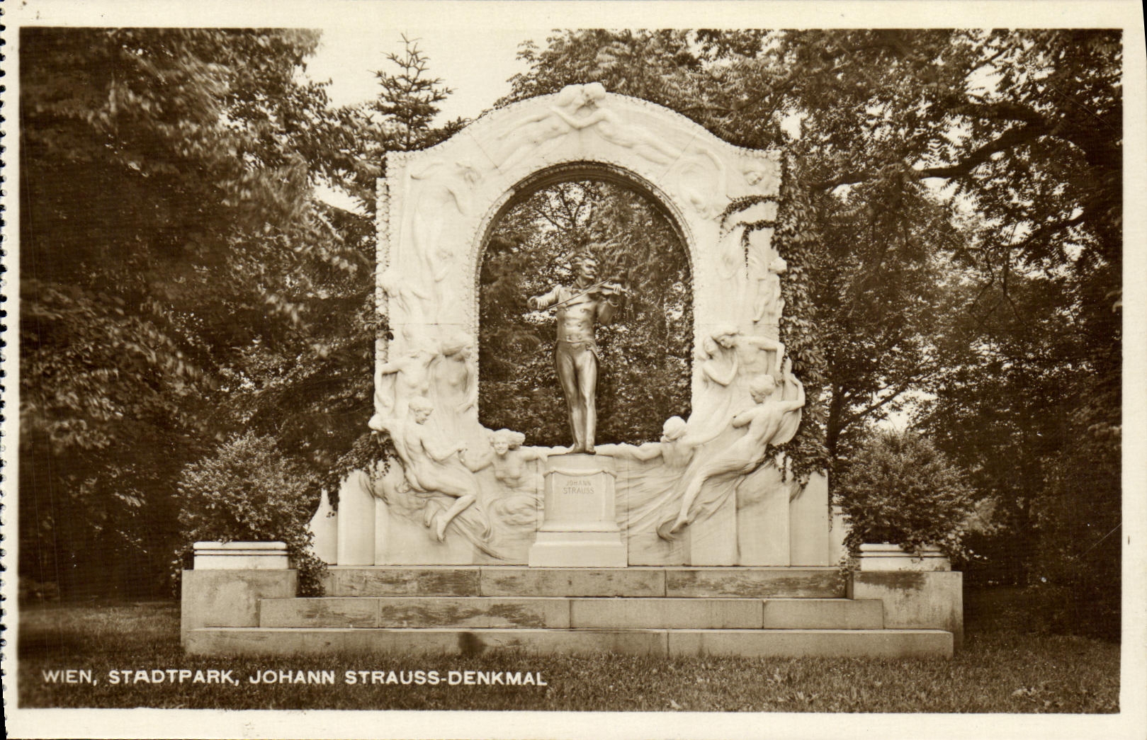 CPA Wien Stadtpark Johann Strauss Denkmal