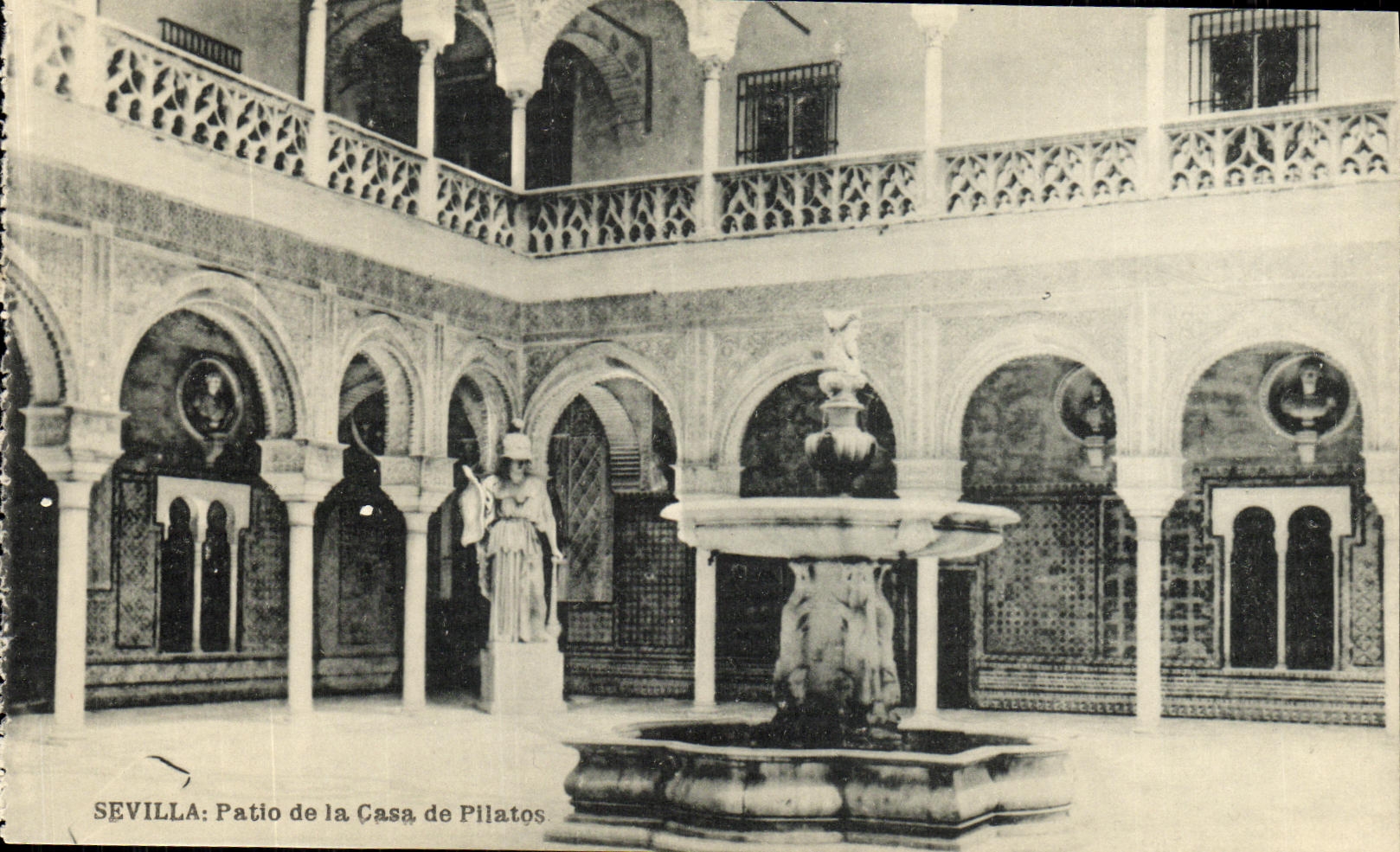 Sevilla: Patio de la Casa de Pilatos — éditeur CPAPHIL, Madrid