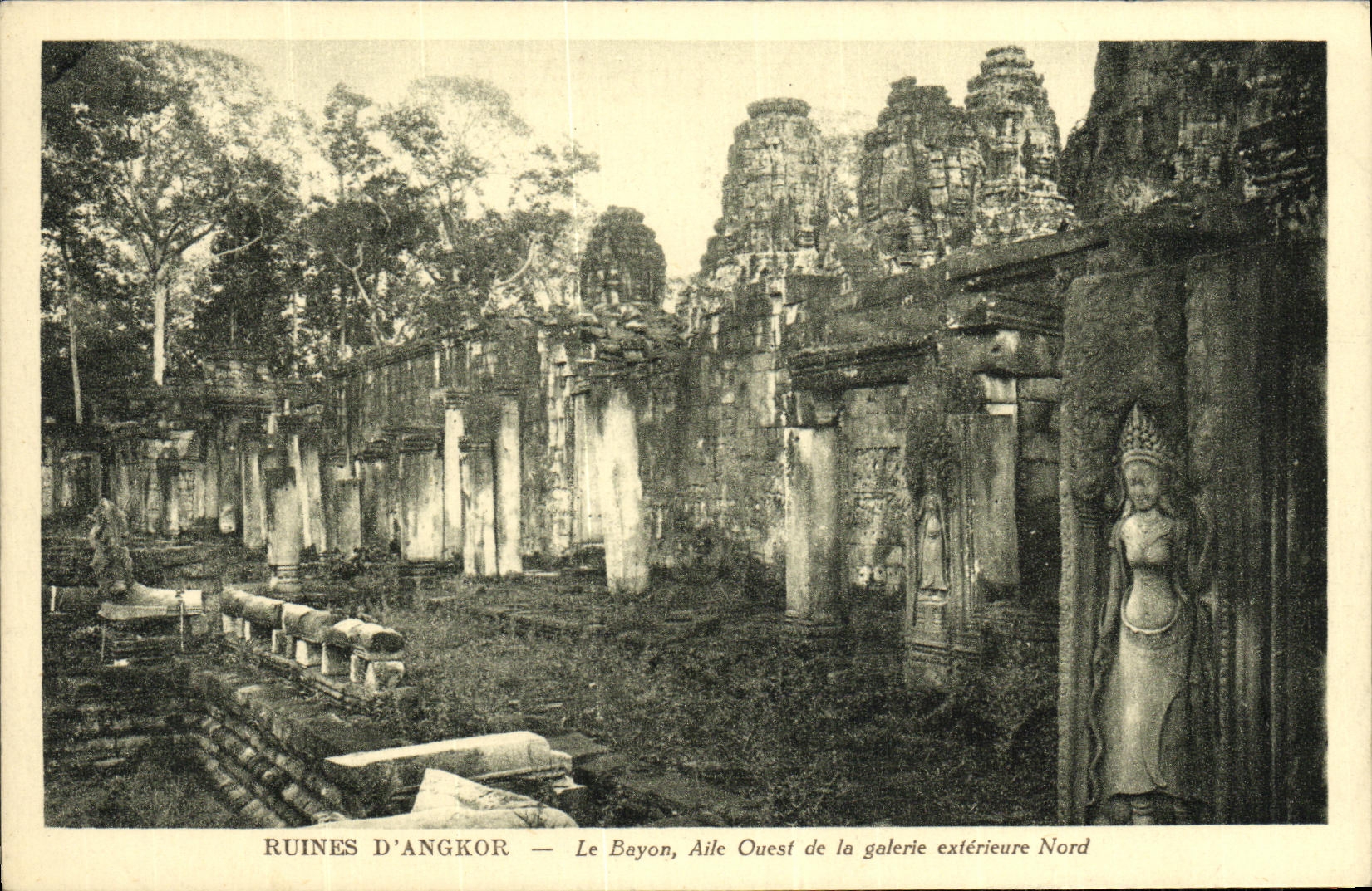 Ruines d'Angkor — Le Bayon, Aile Ouest de la galerie extérieure Nord