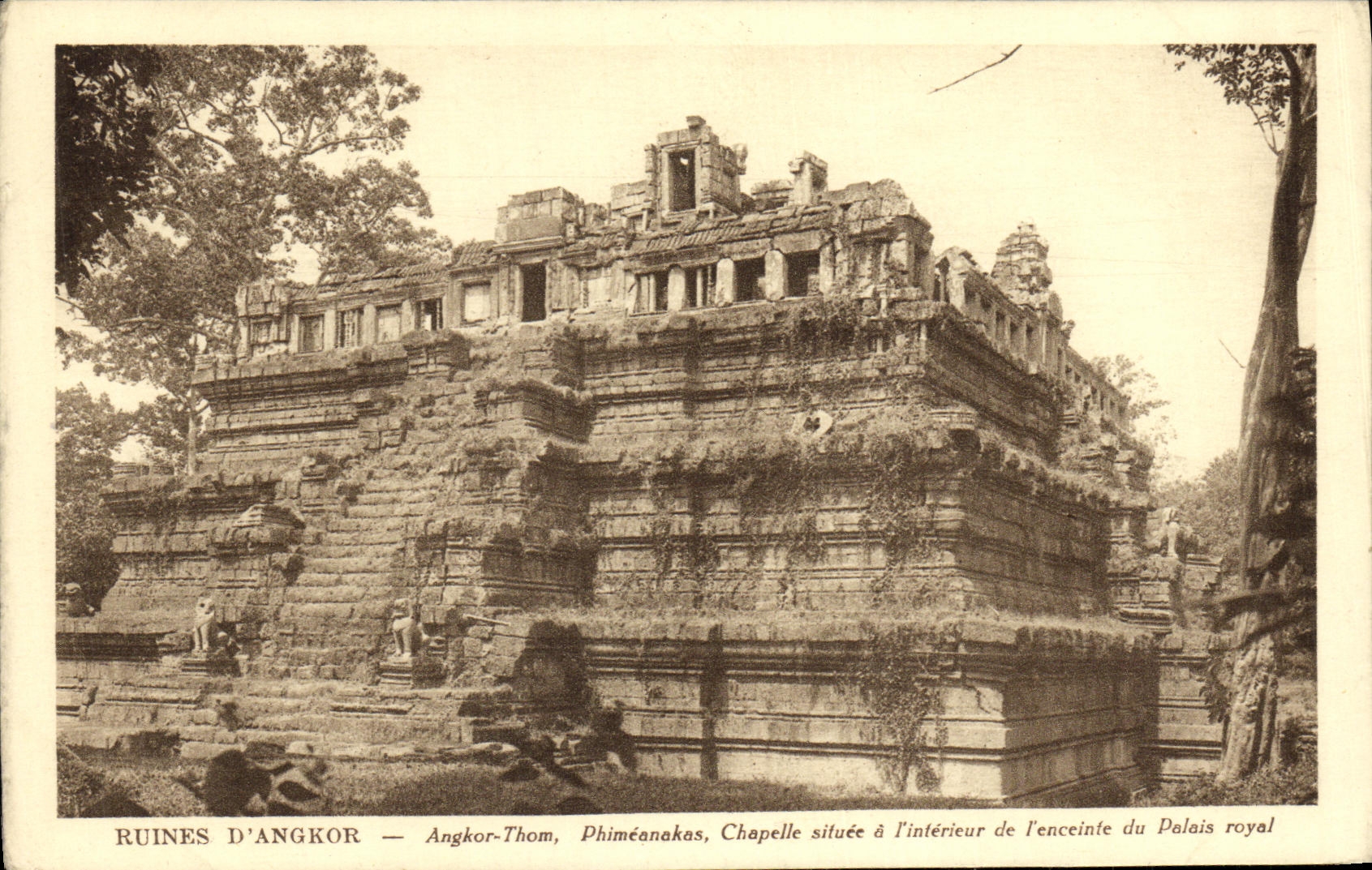 Ruines d'Angkor — Angkor-Thom, Phimeanakas, Chapelle située à l'intérieur de l'enceinte du Palais royal